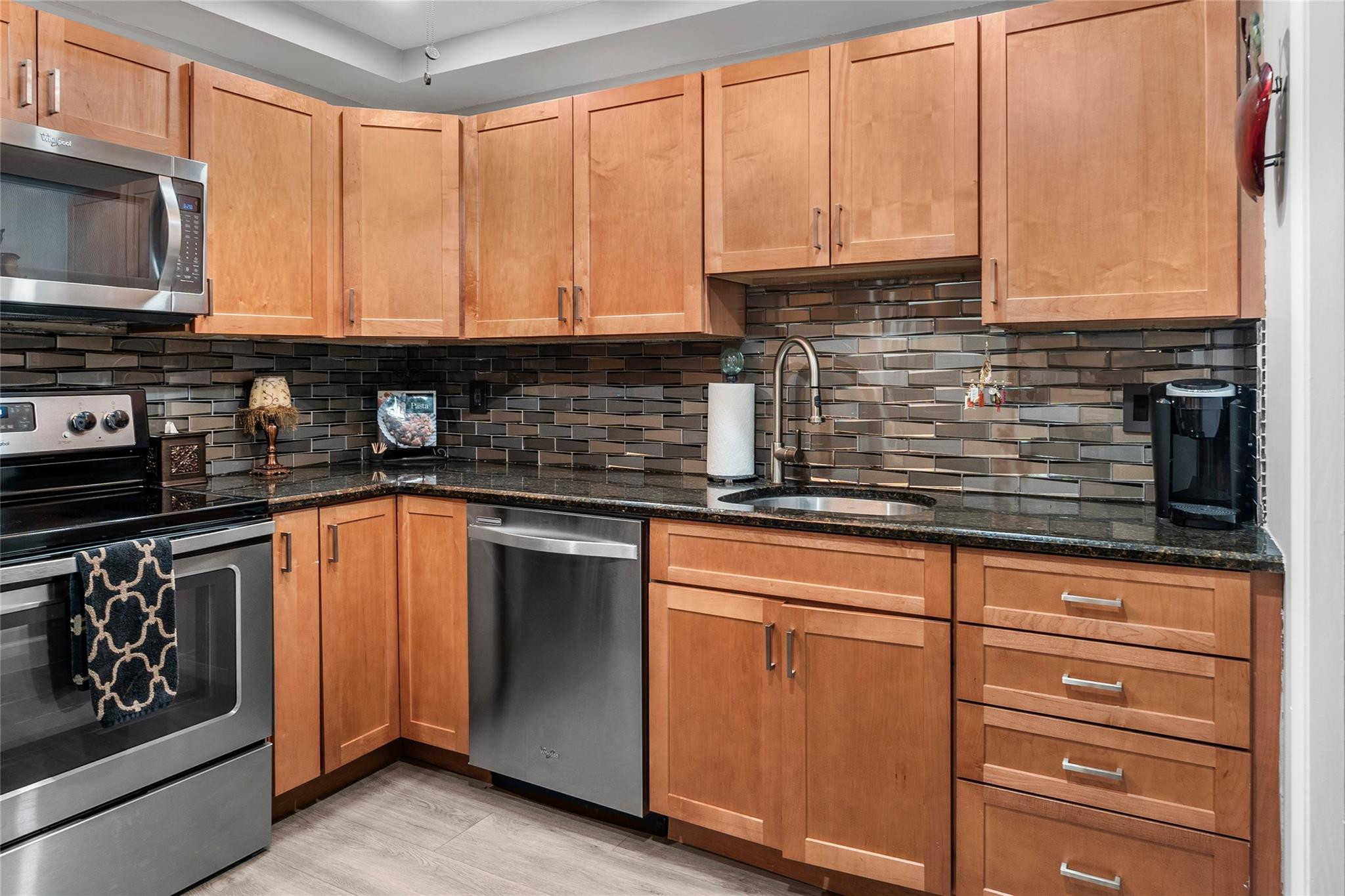 905 SE 12th Court 8