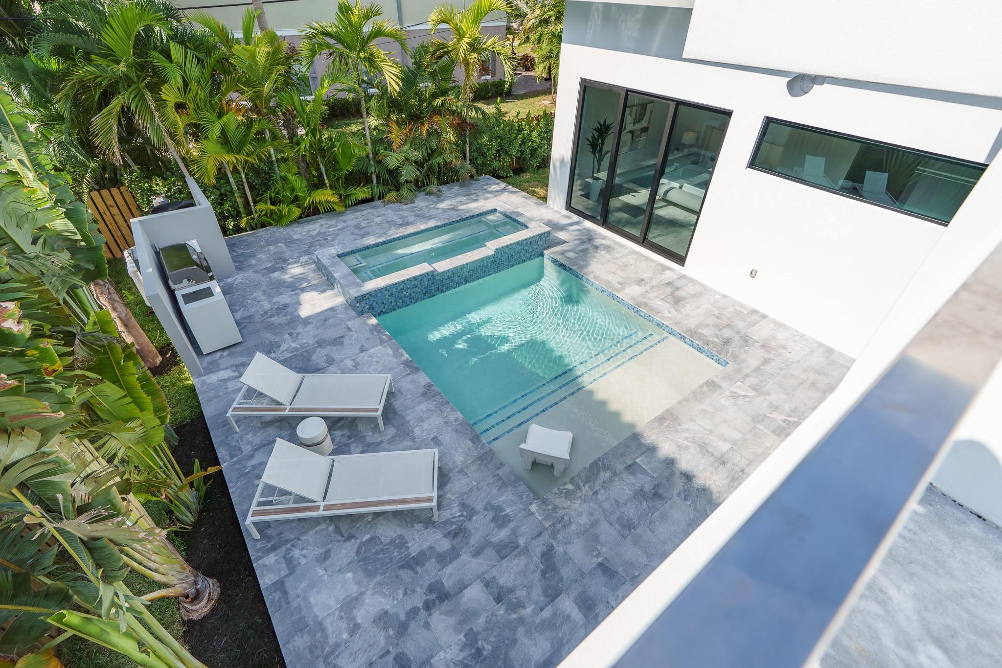 815 SW 11th Street
