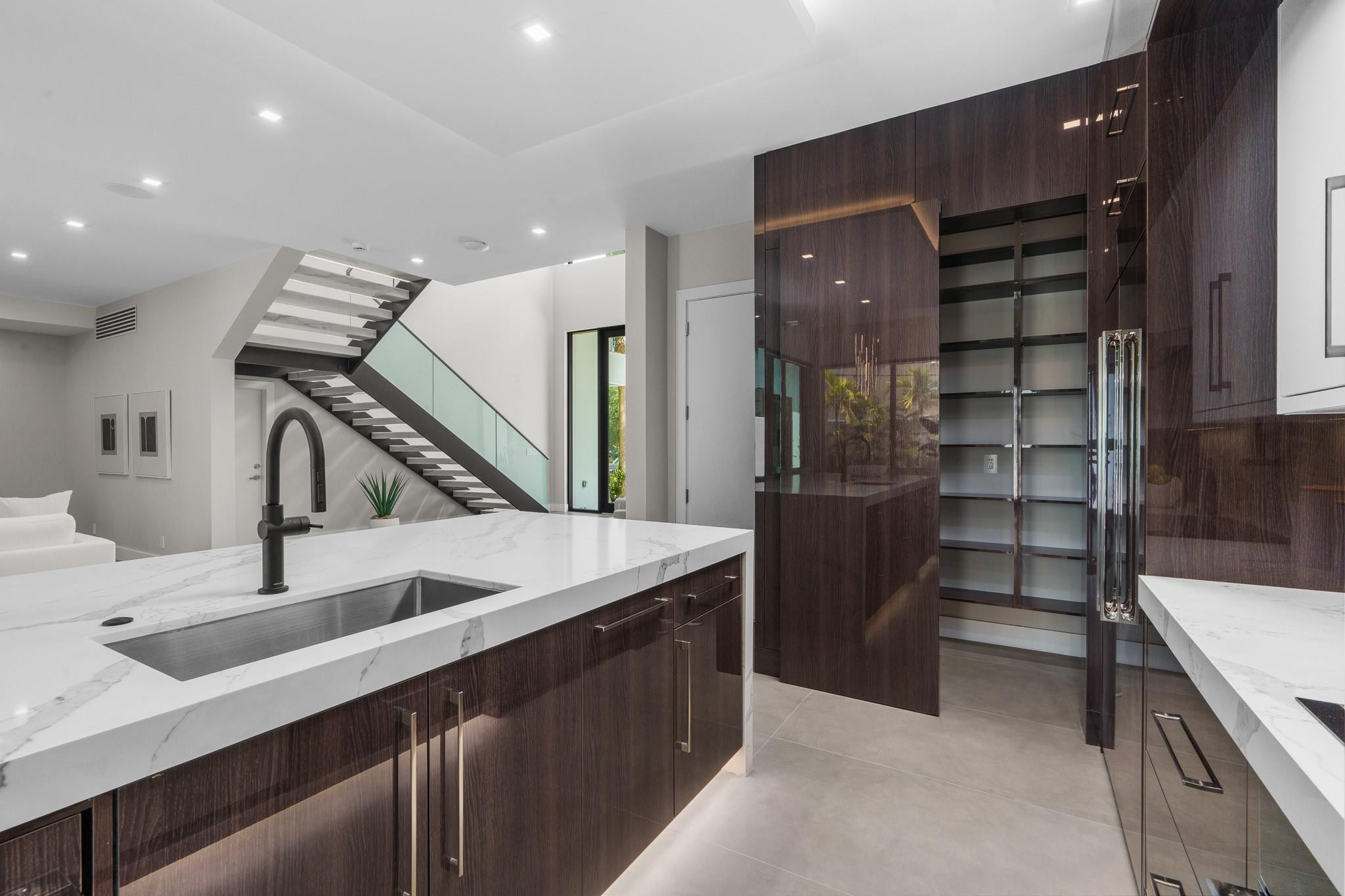 815 SW 11th Street