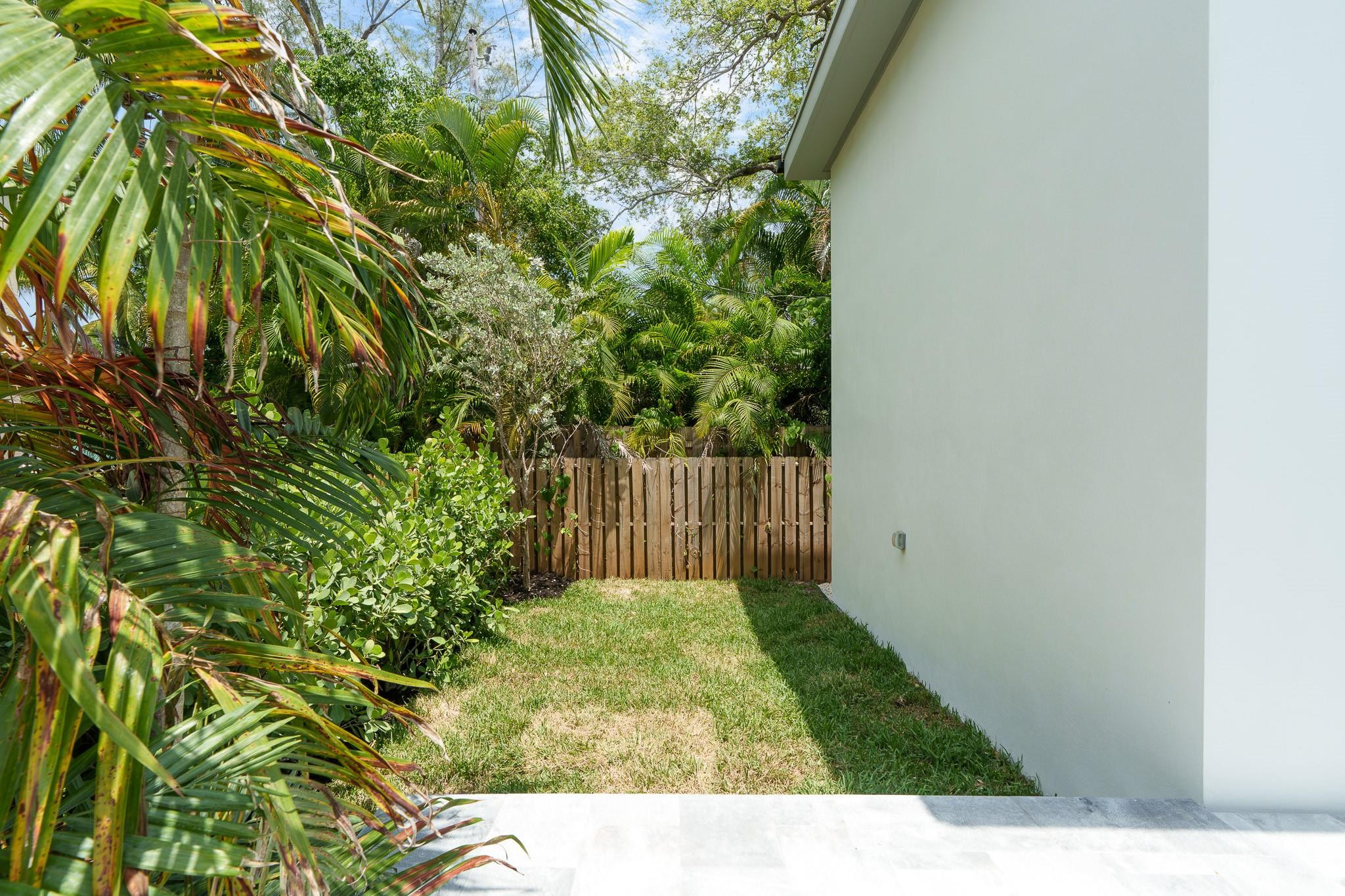 815 SW 11th Street