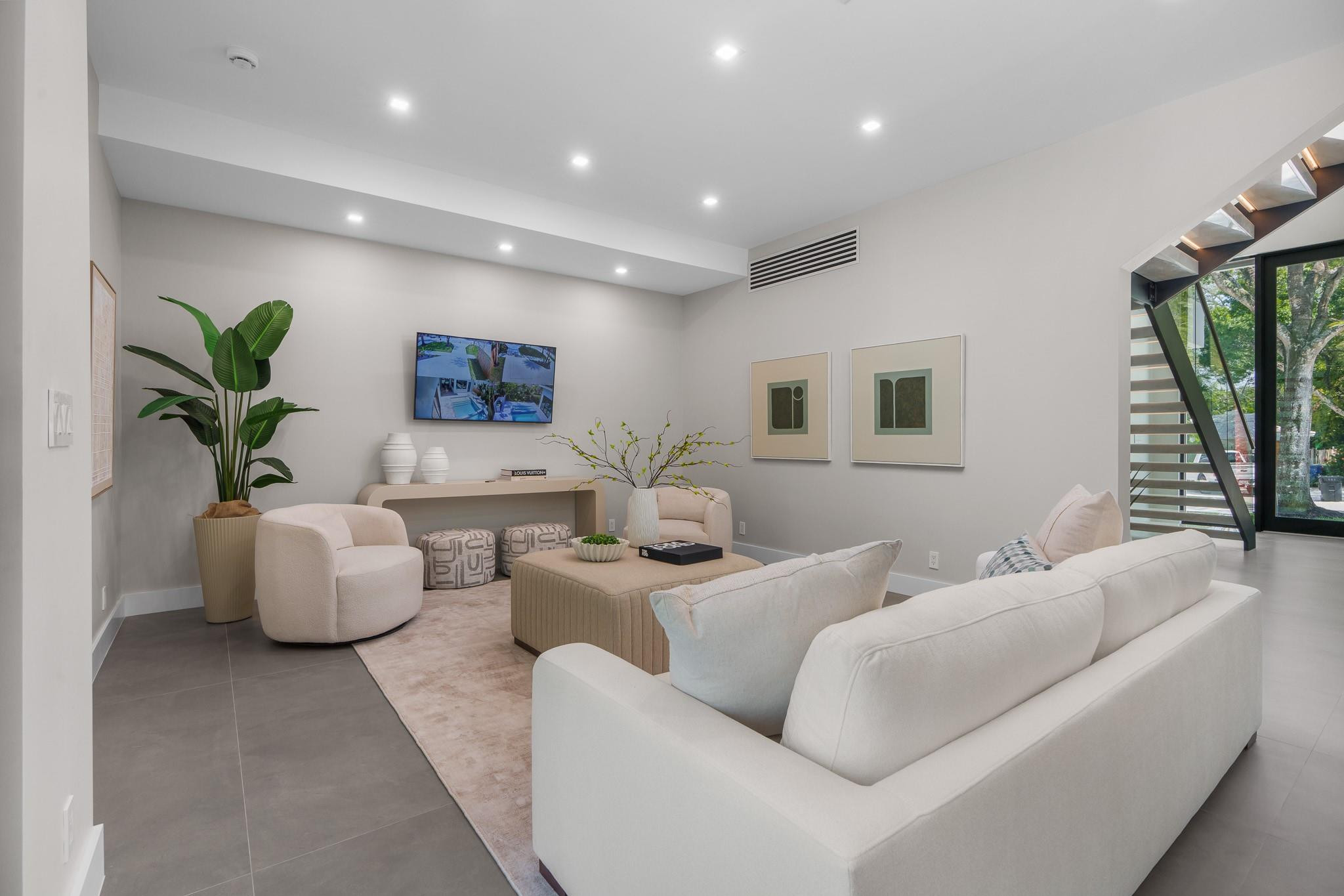 815 SW 11th Street