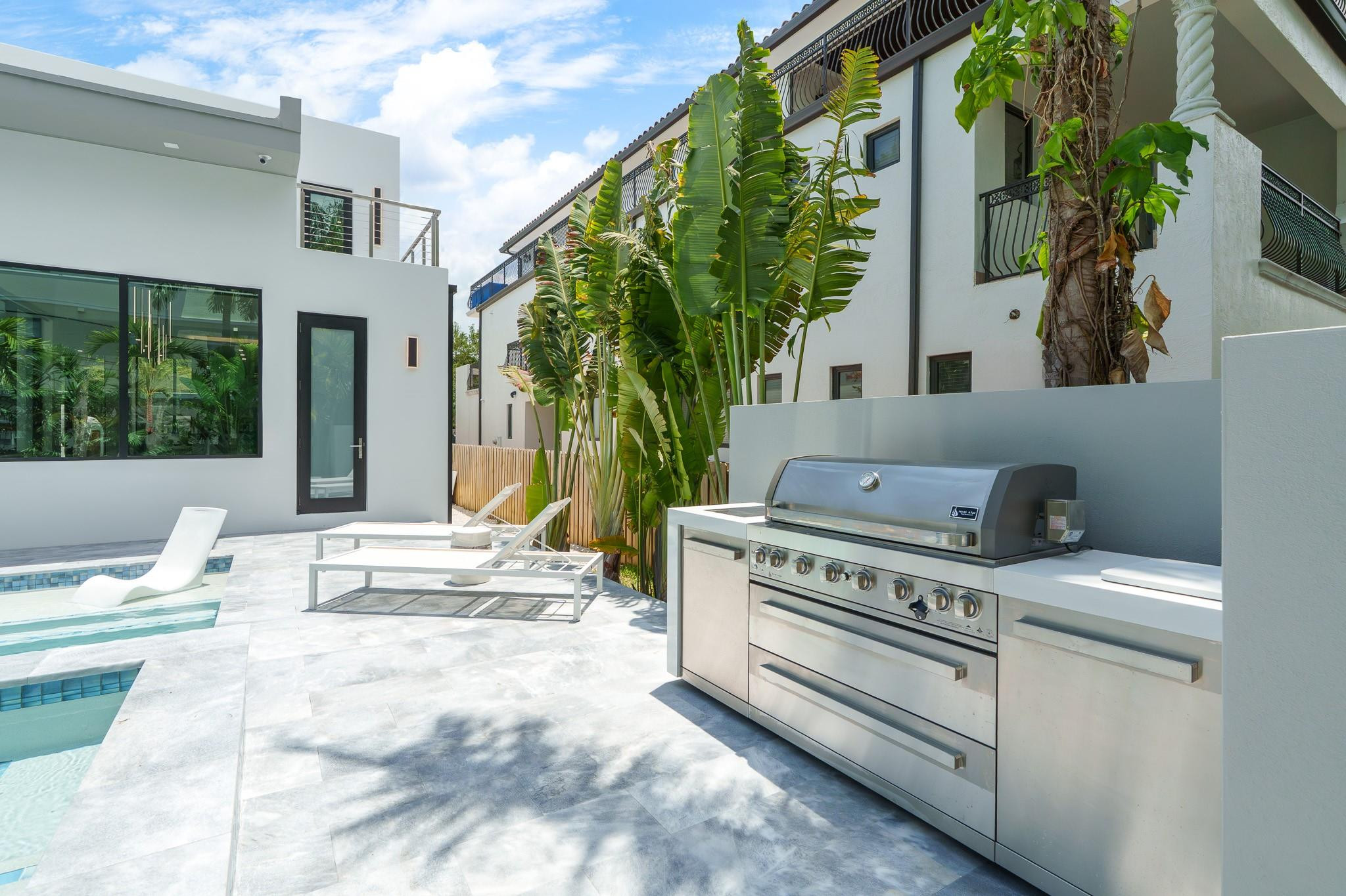 815 SW 11th Street