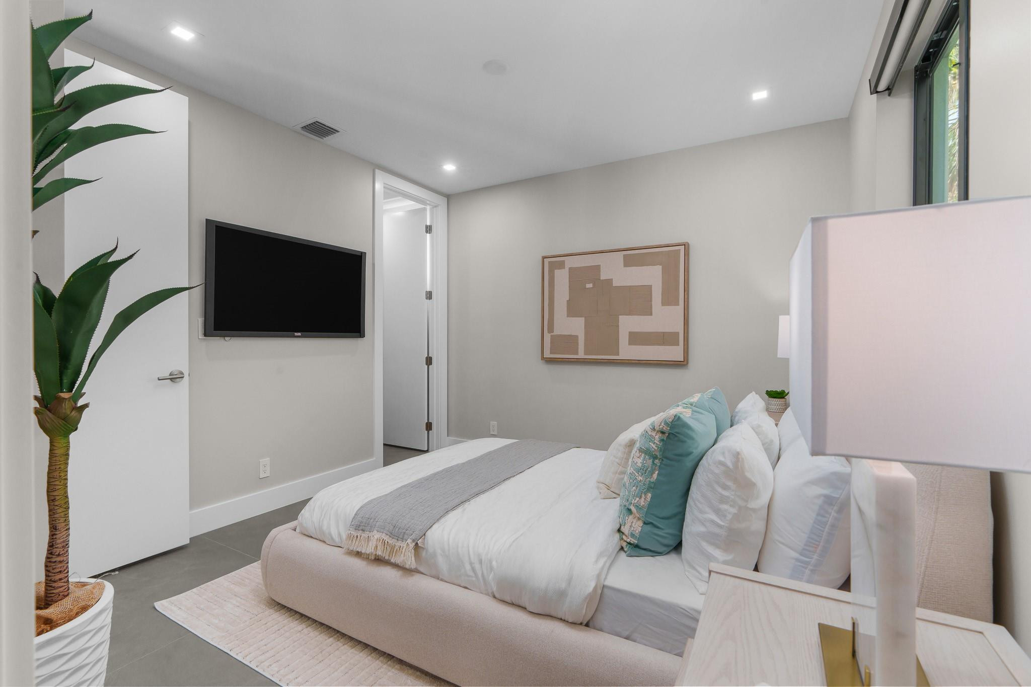815 SW 11th Street