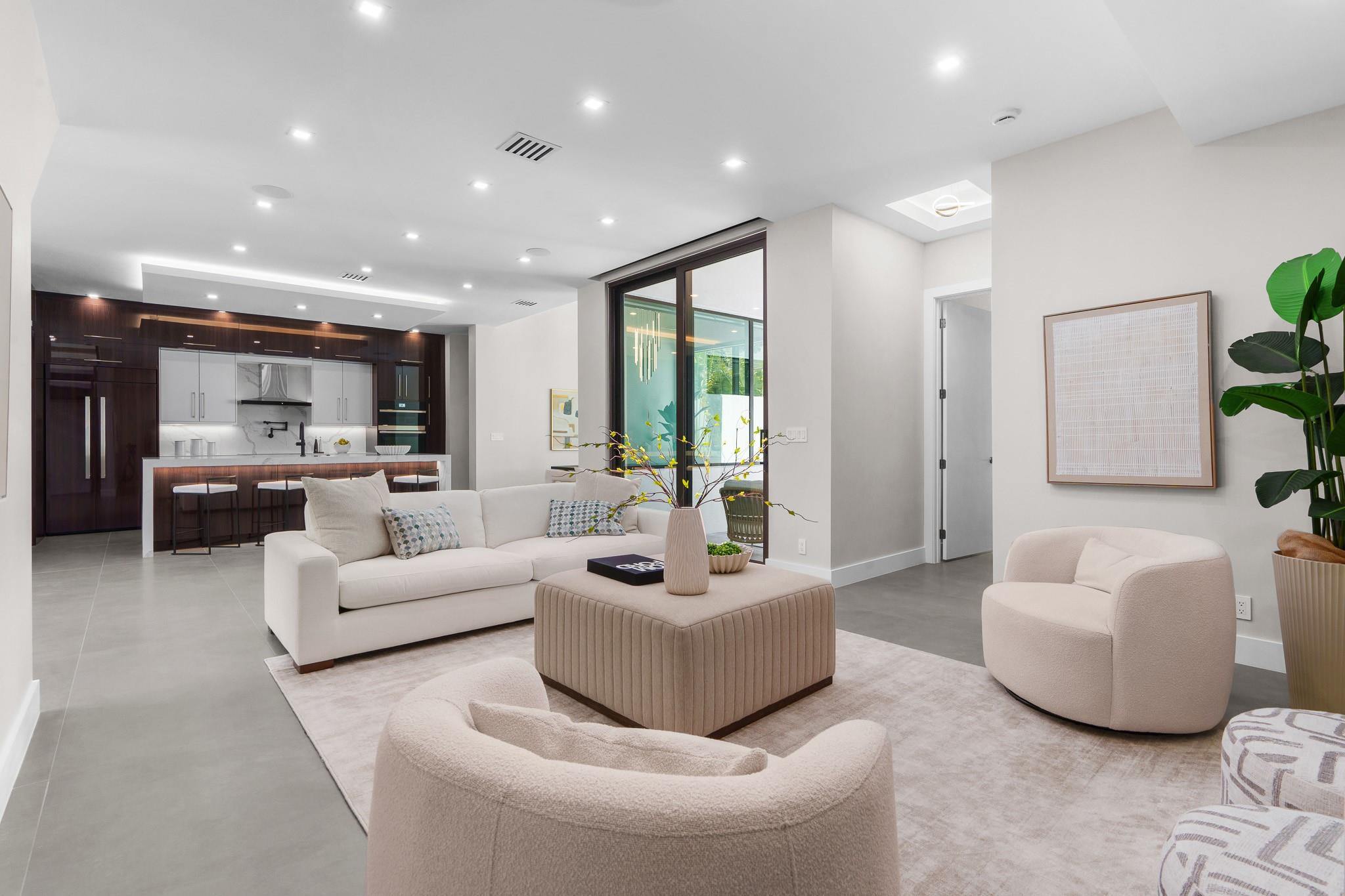 815 SW 11th Street