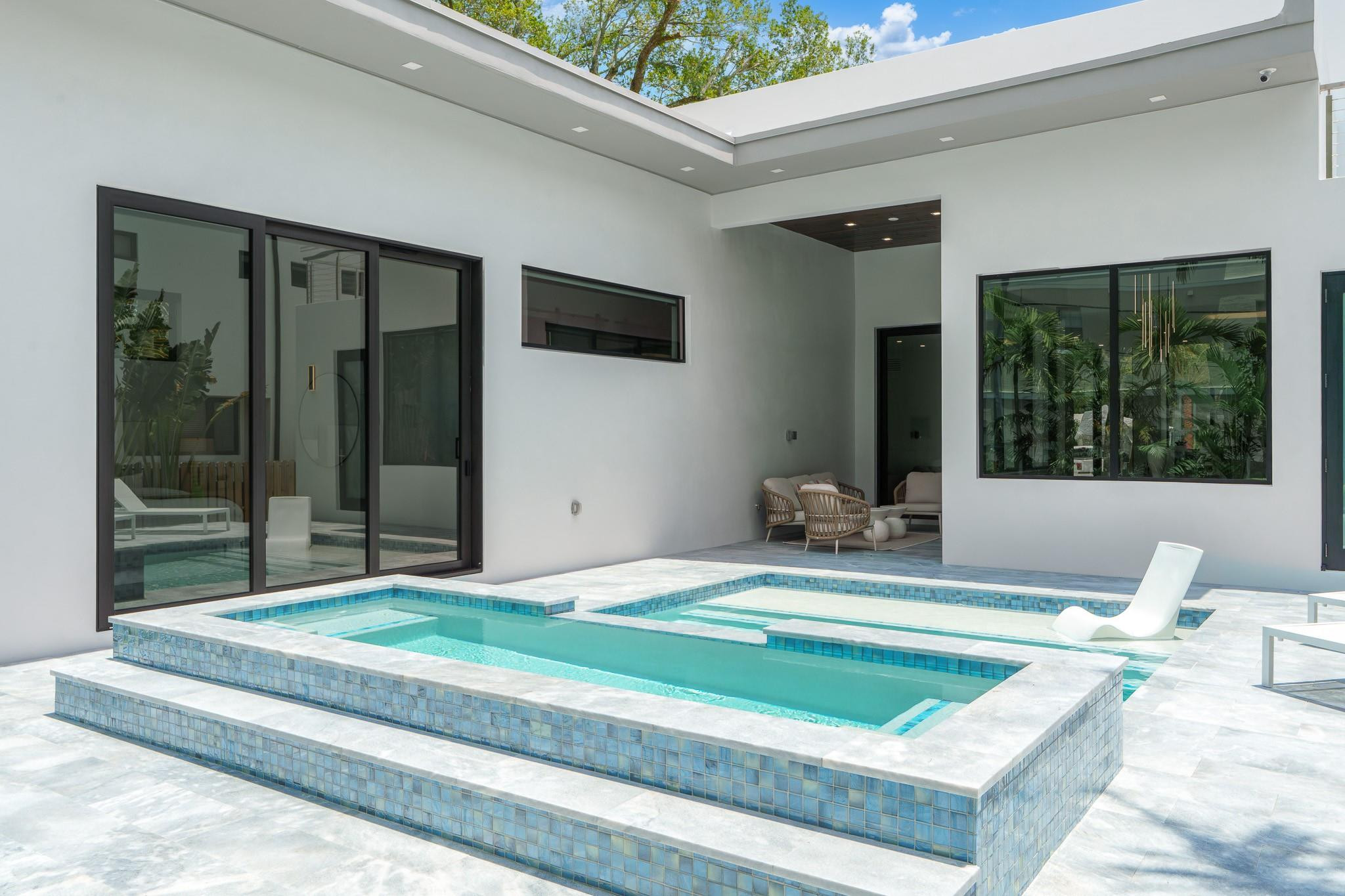 815 SW 11th Street