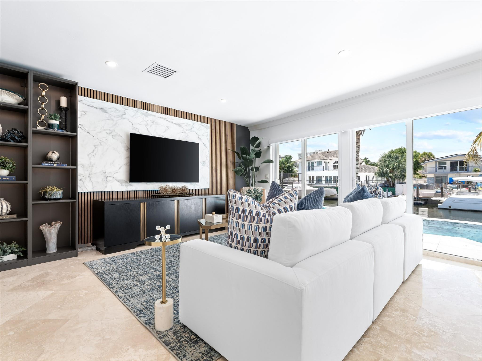 3300 NE 42nd Court