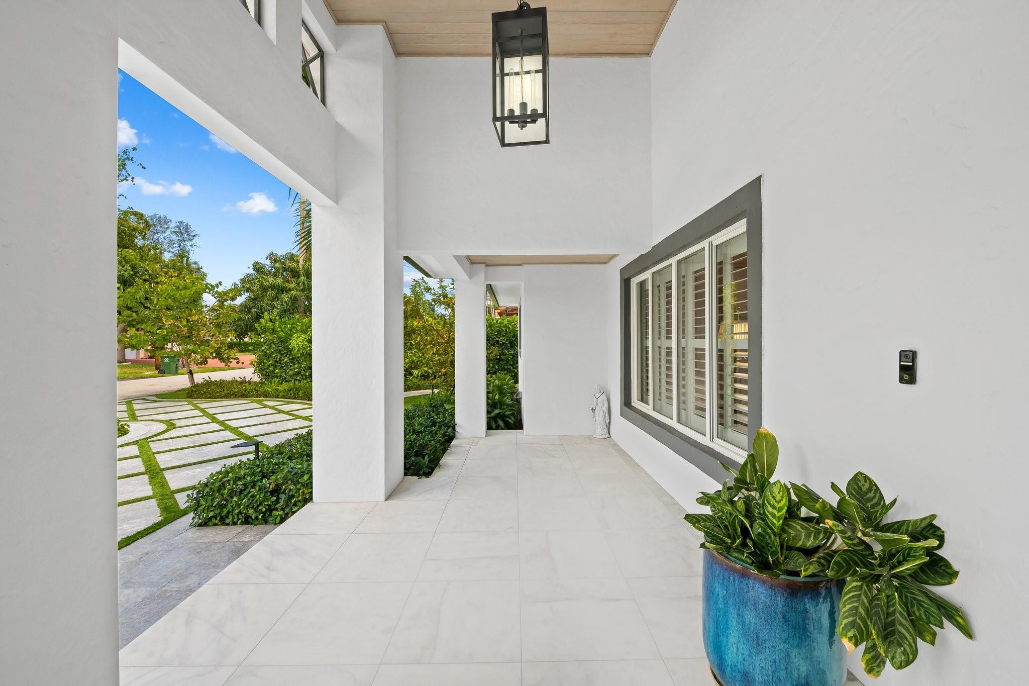 3300 NE 42nd Court