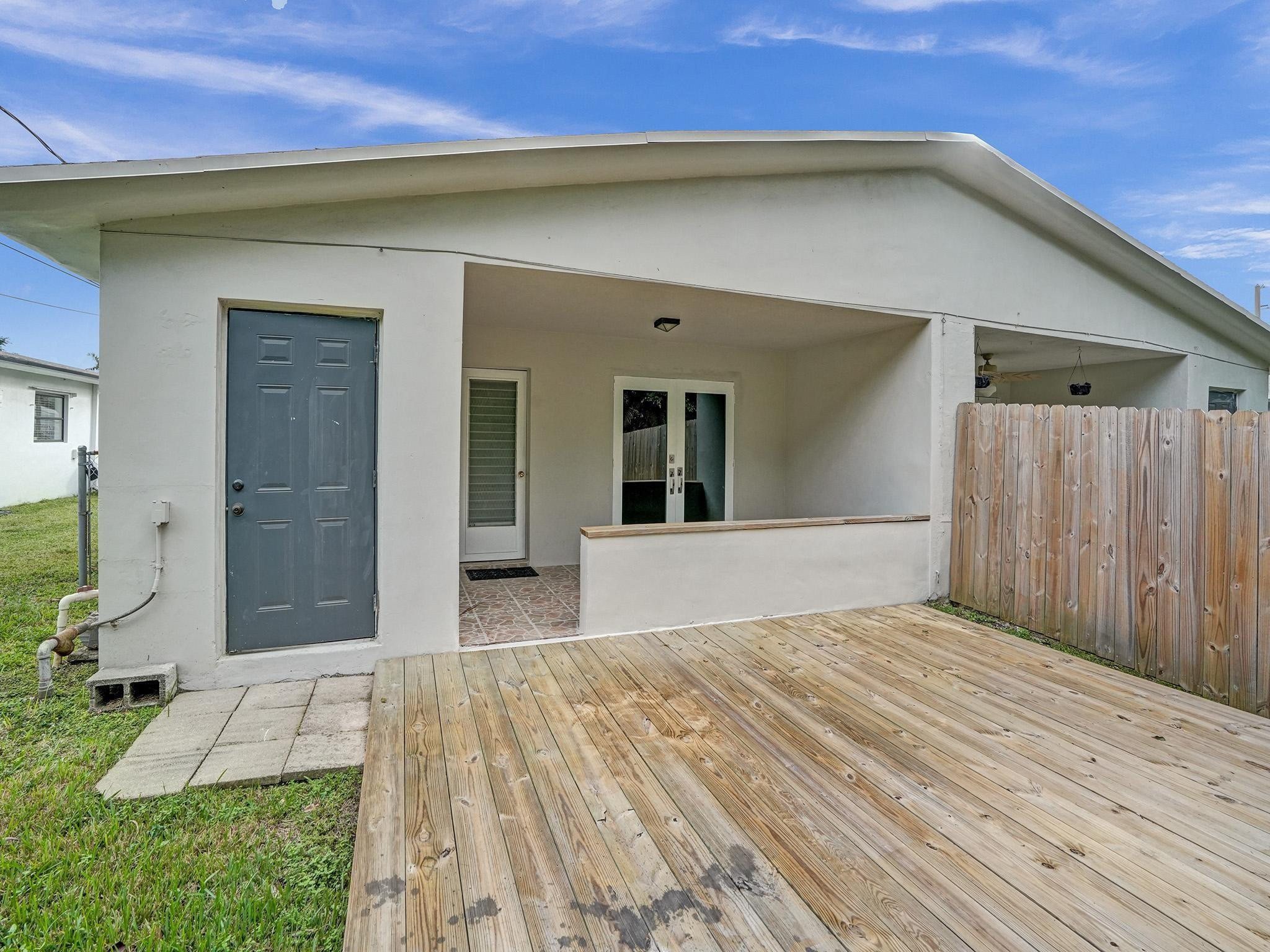 829 SW 14th Street