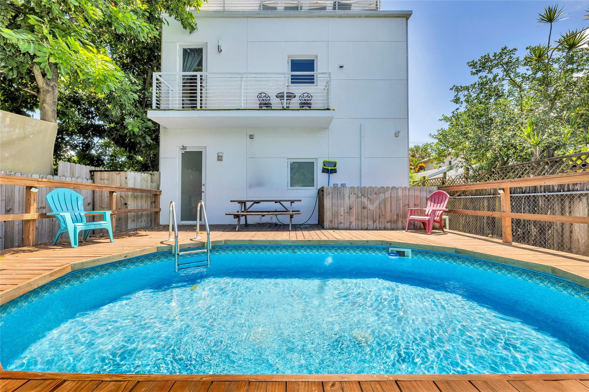 303 SW 9th Street
