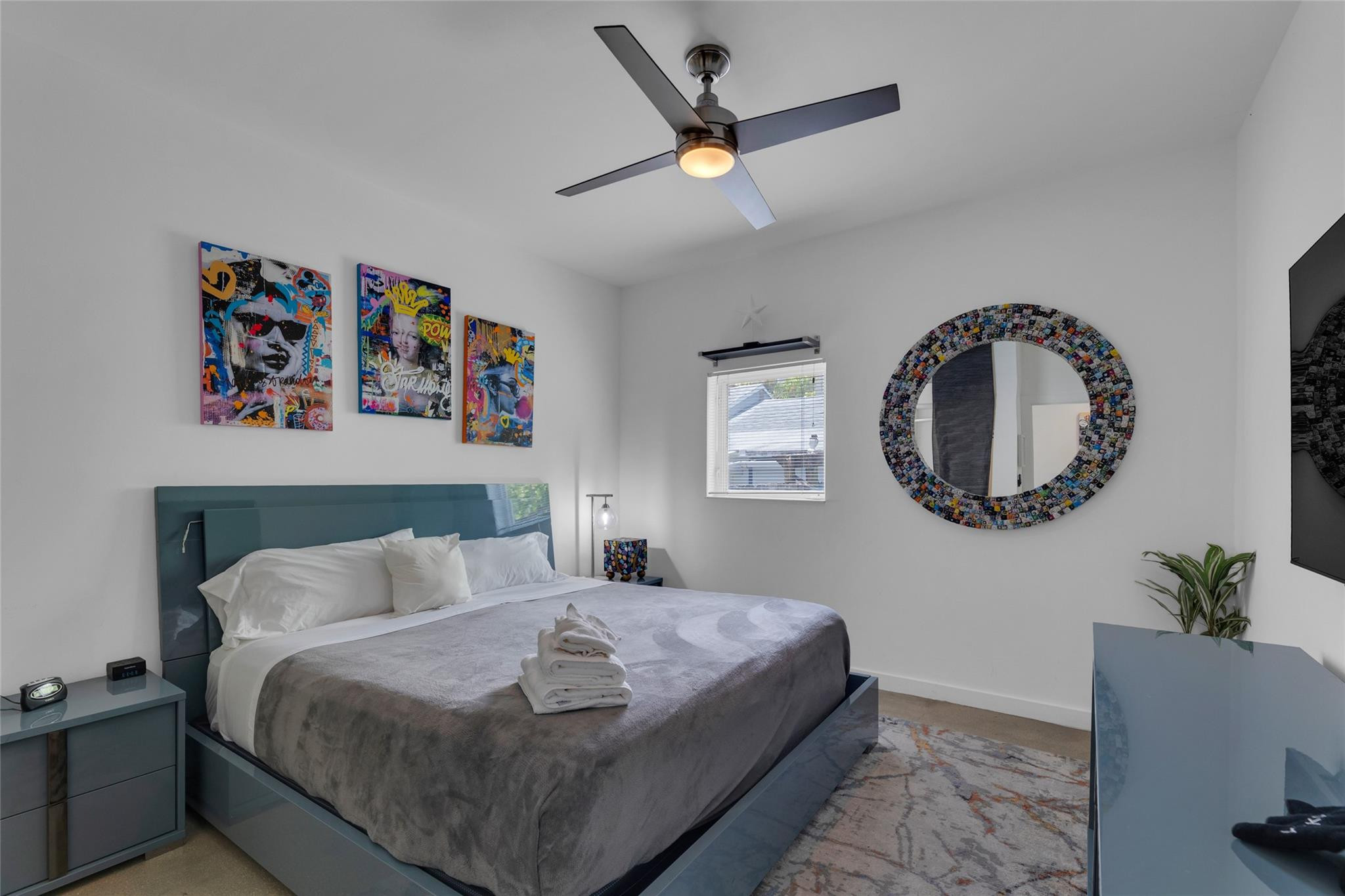 303 SW 9th Street
