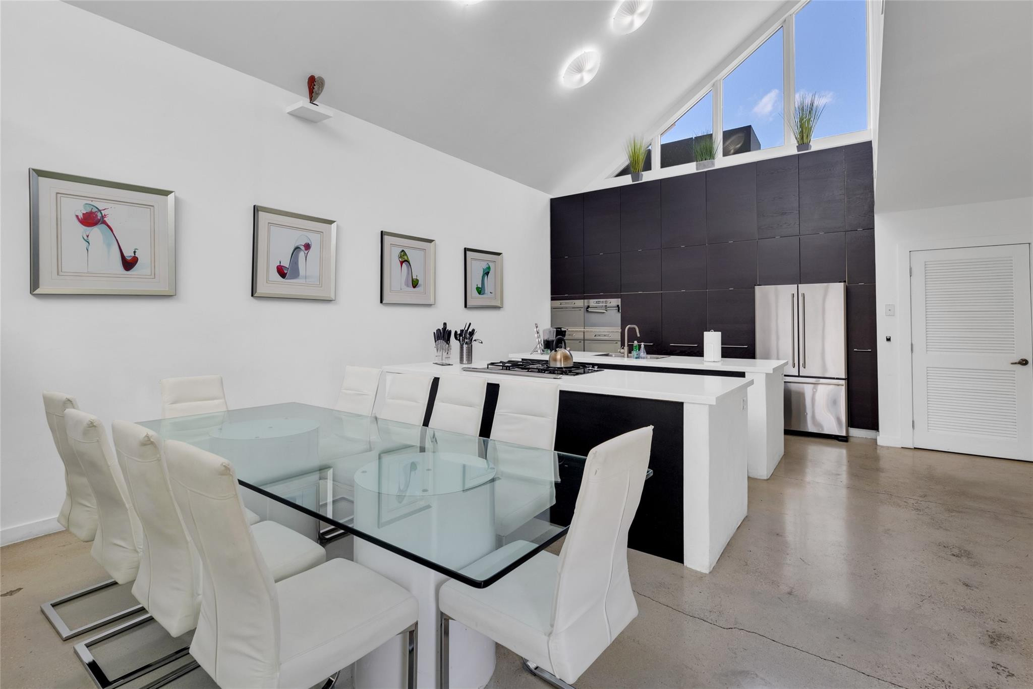 303 SW 9th Street