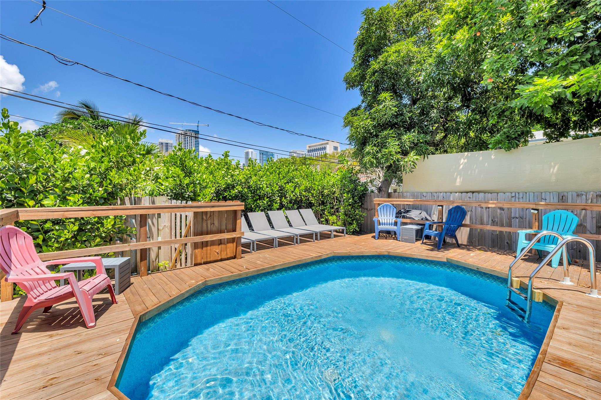 303 SW 9th Street