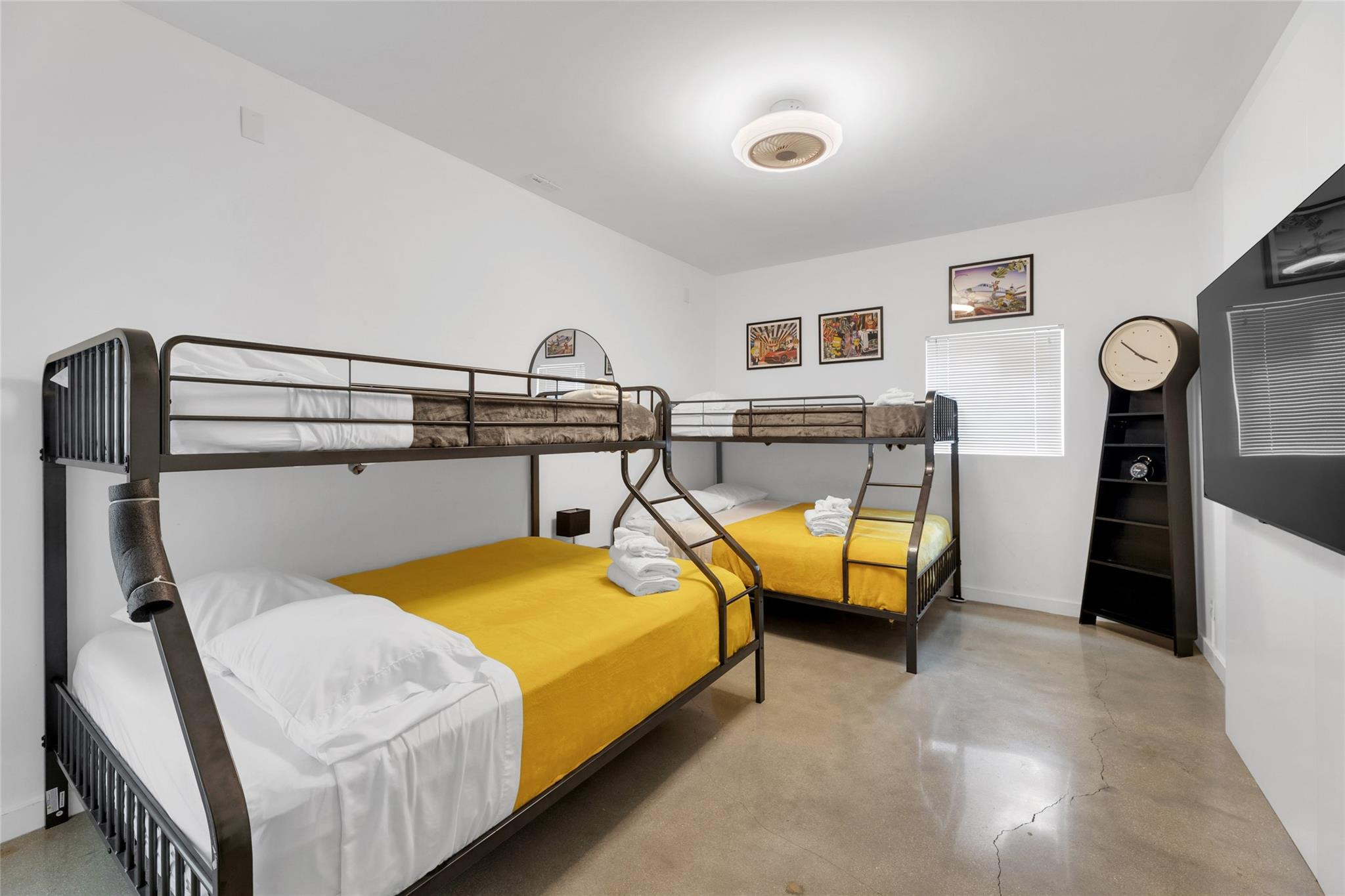 303 SW 9th Street