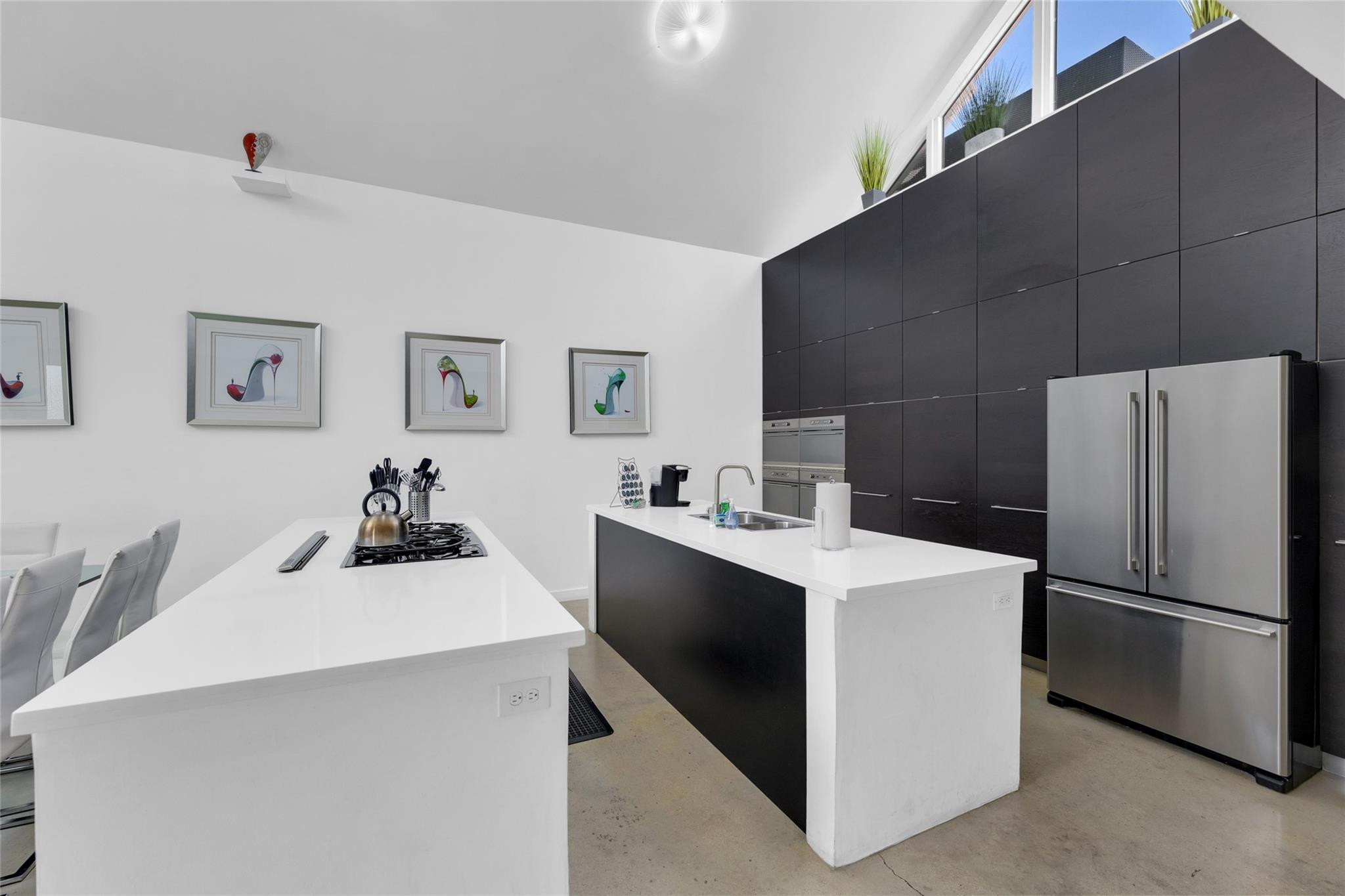 303 SW 9th Street