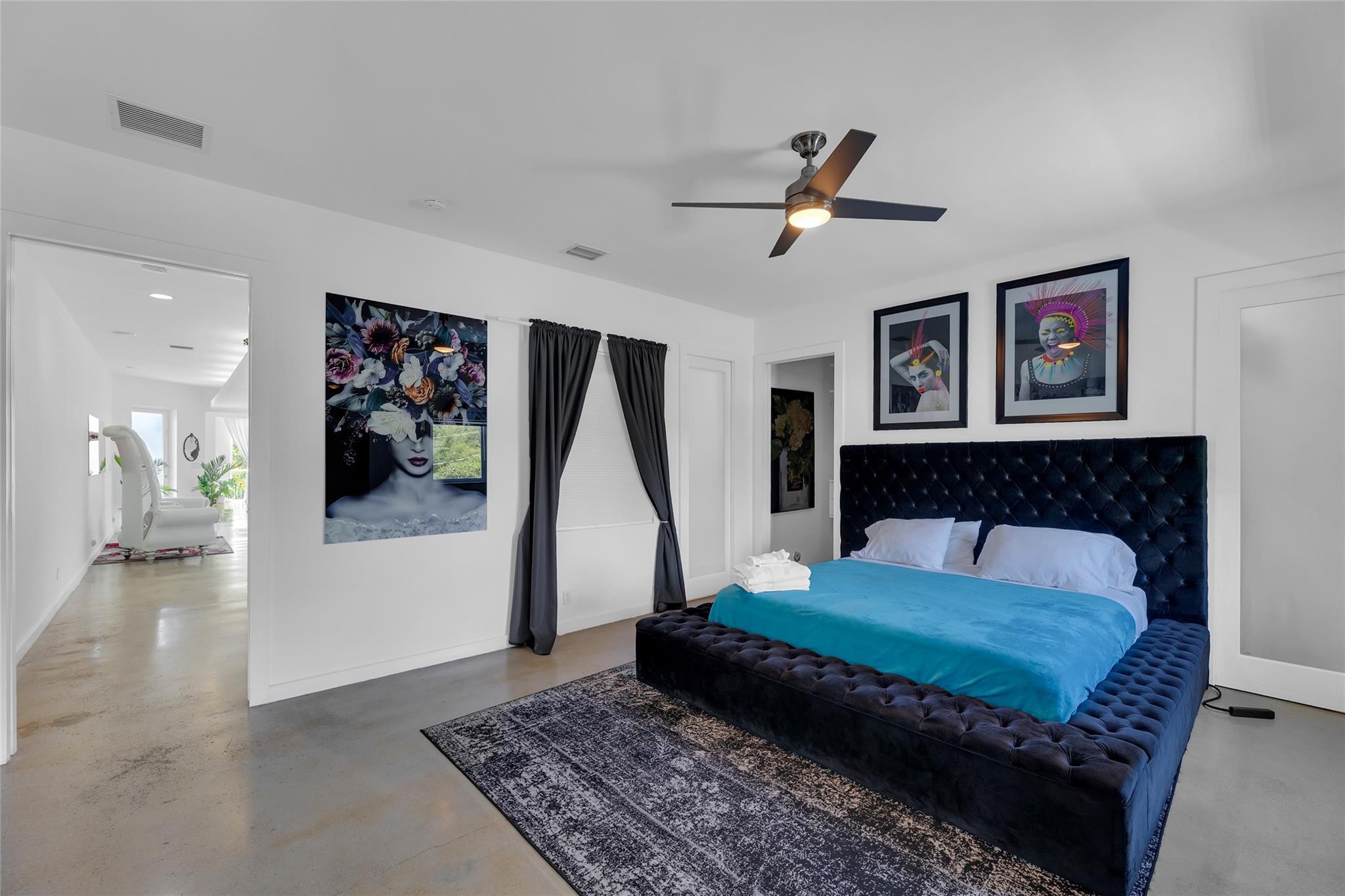303 SW 9th Street