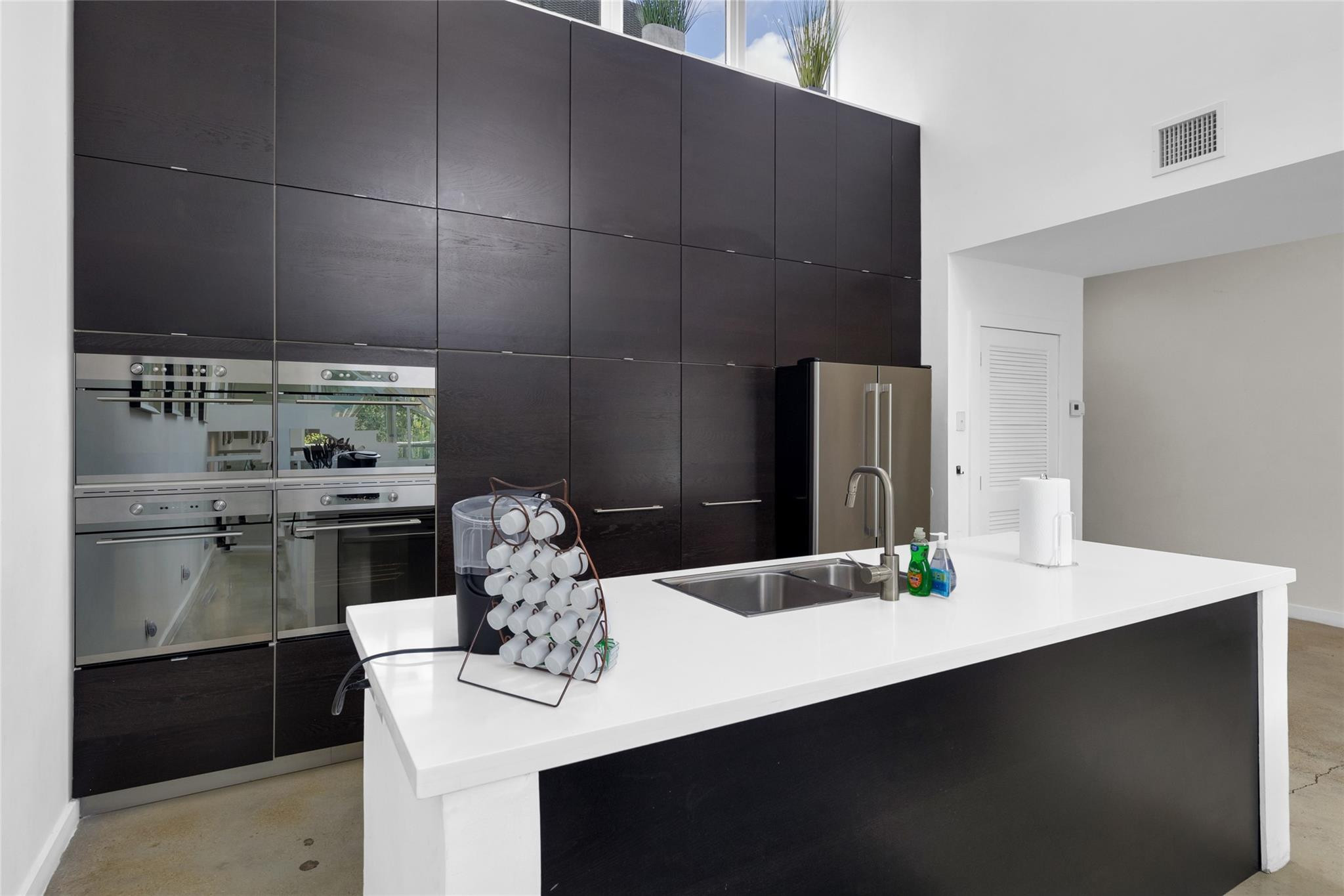 303 SW 9th Street
