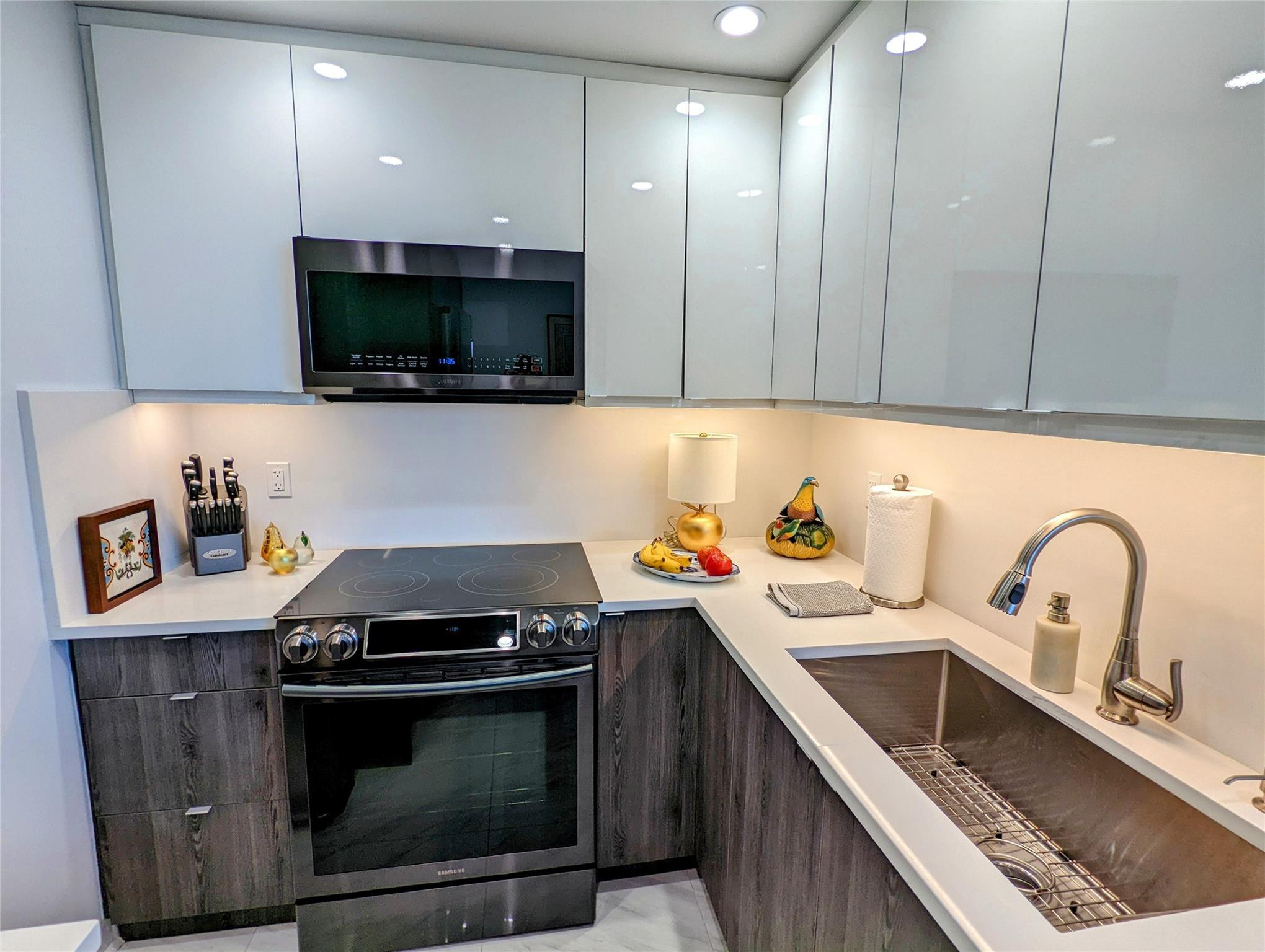 888 Intracoastal Drive 10A