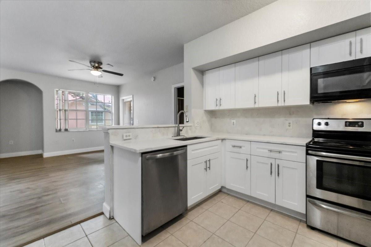 2301 Belmont Lane 2301