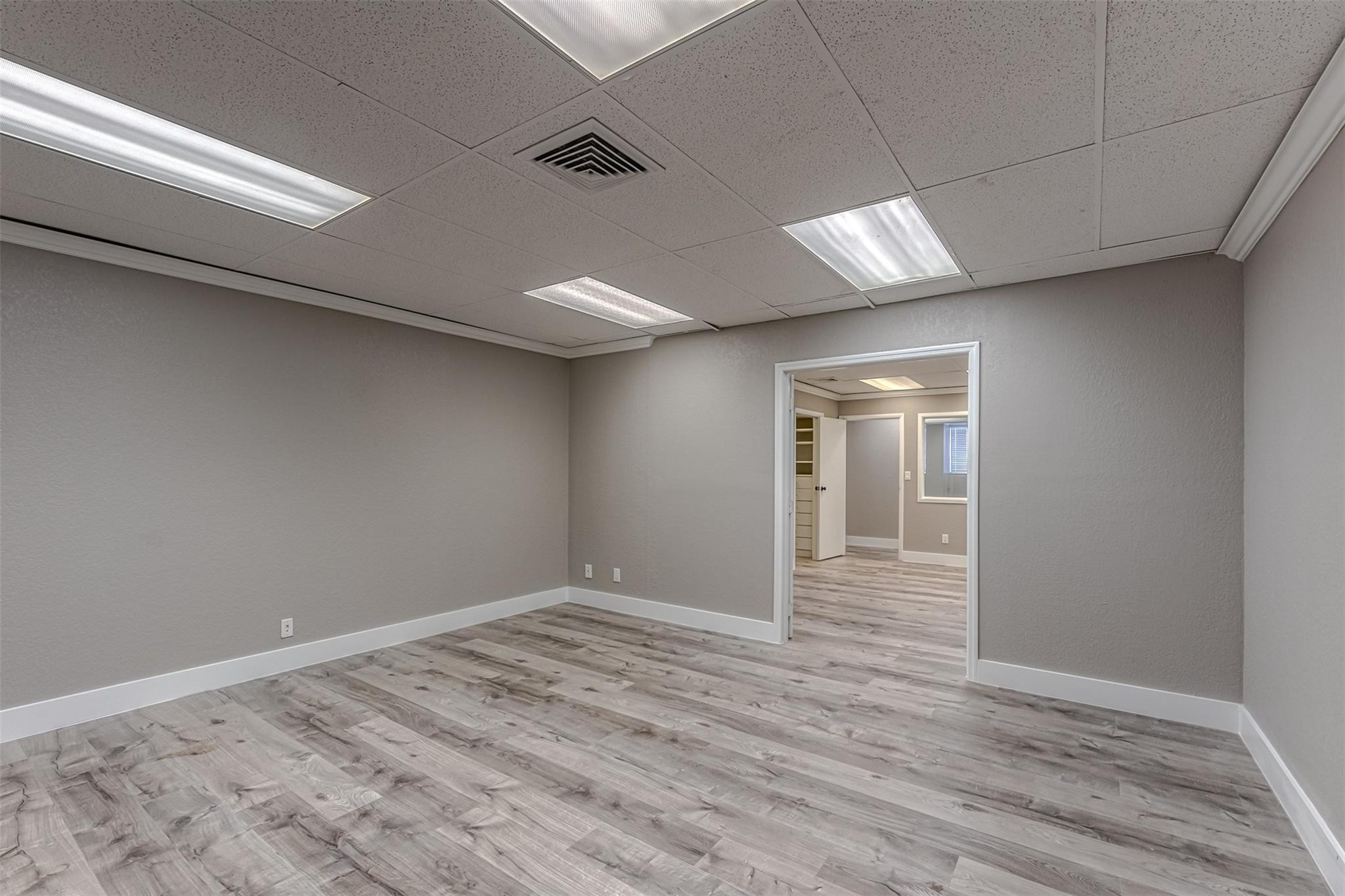 2425 50th Street 400