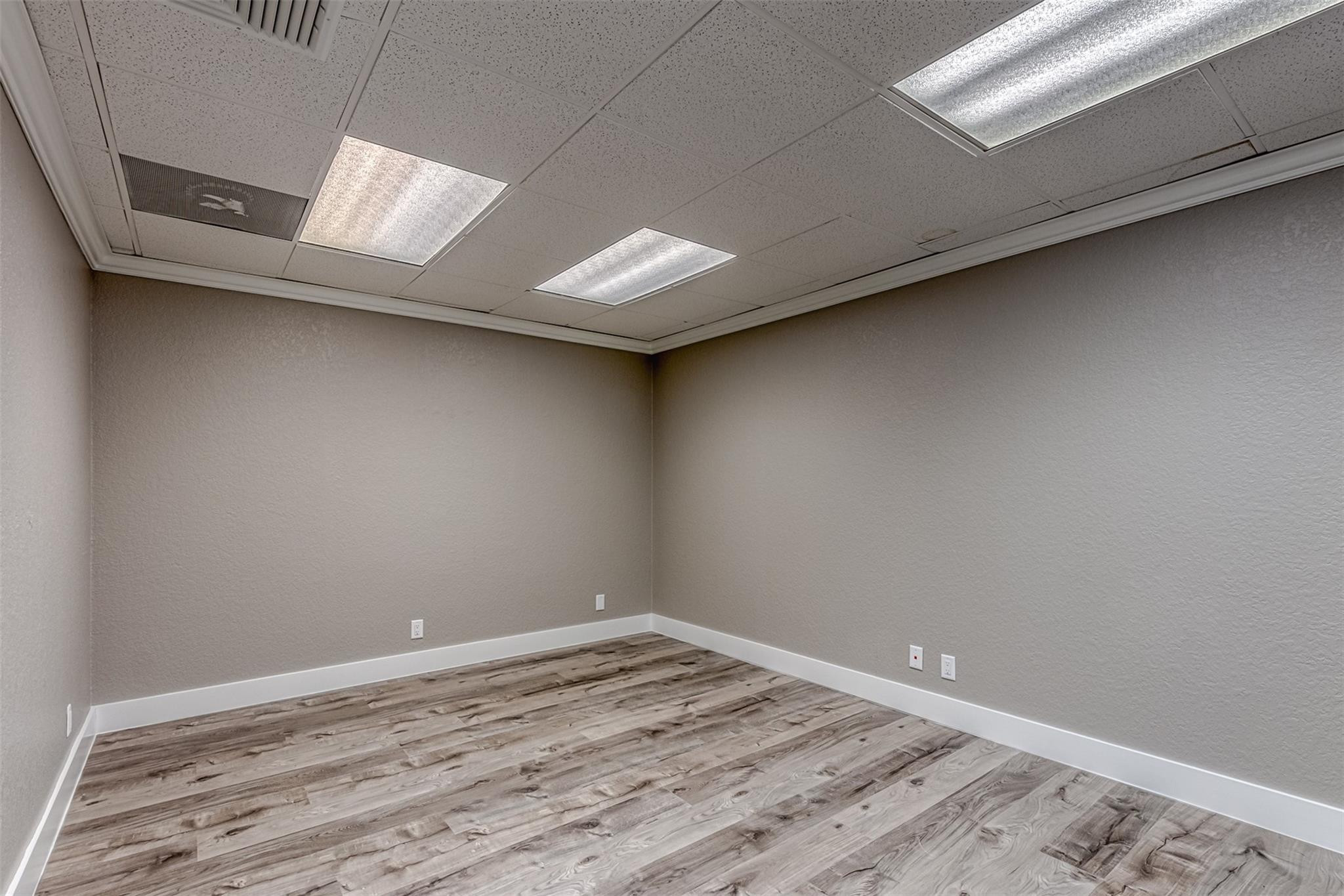 2425 50th Street 400