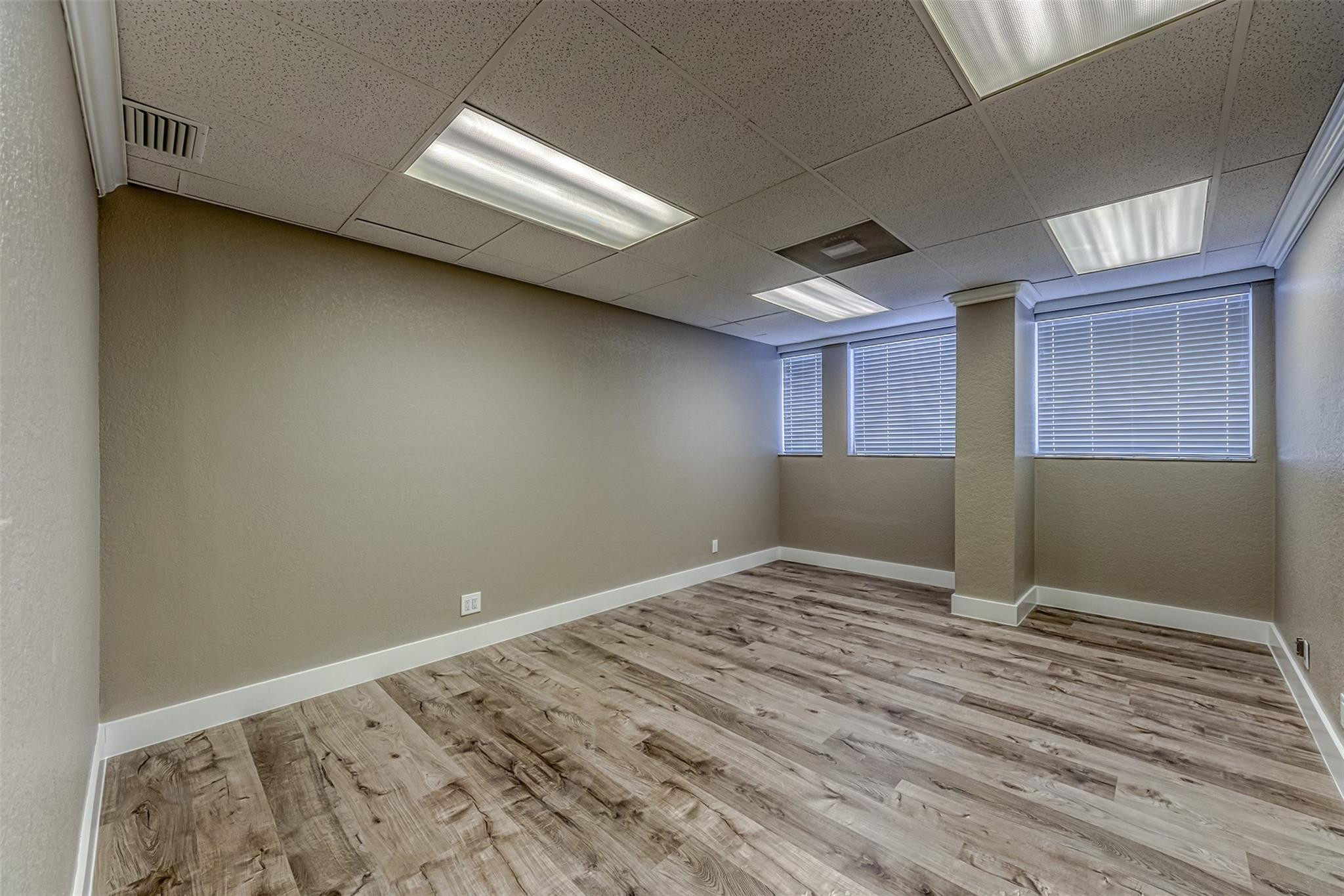 2425 50th Street 400