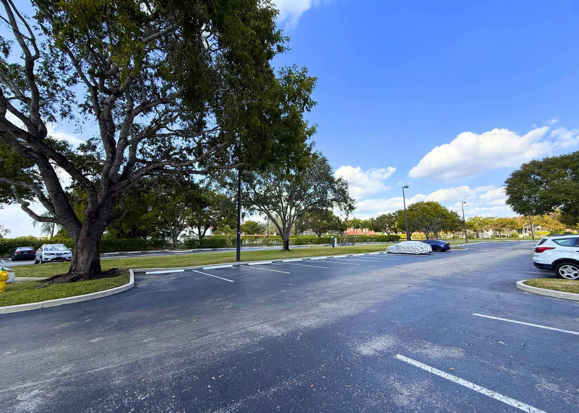 3310 N Pinewalk Drive 1827