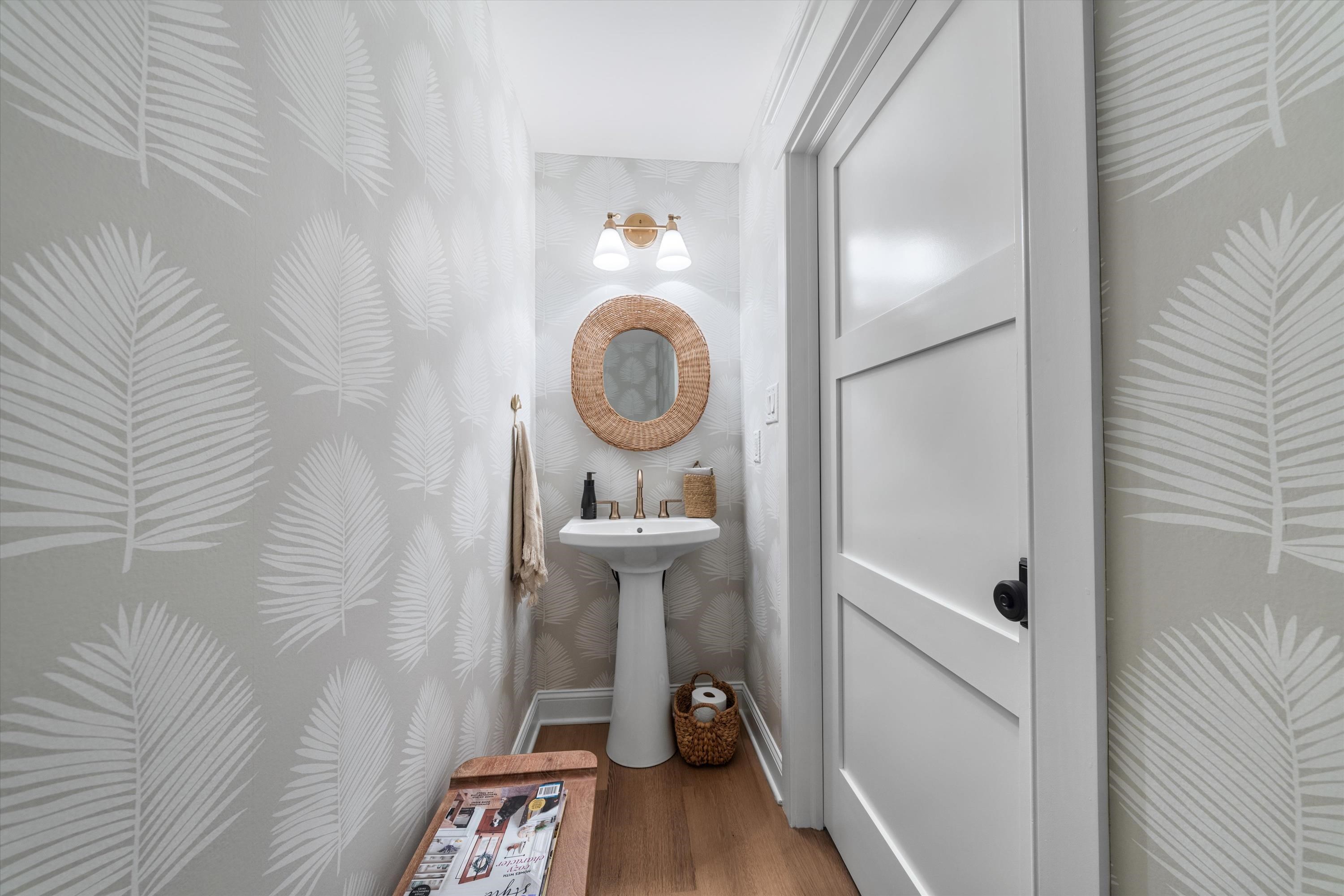 435 20th Street Unit: 435