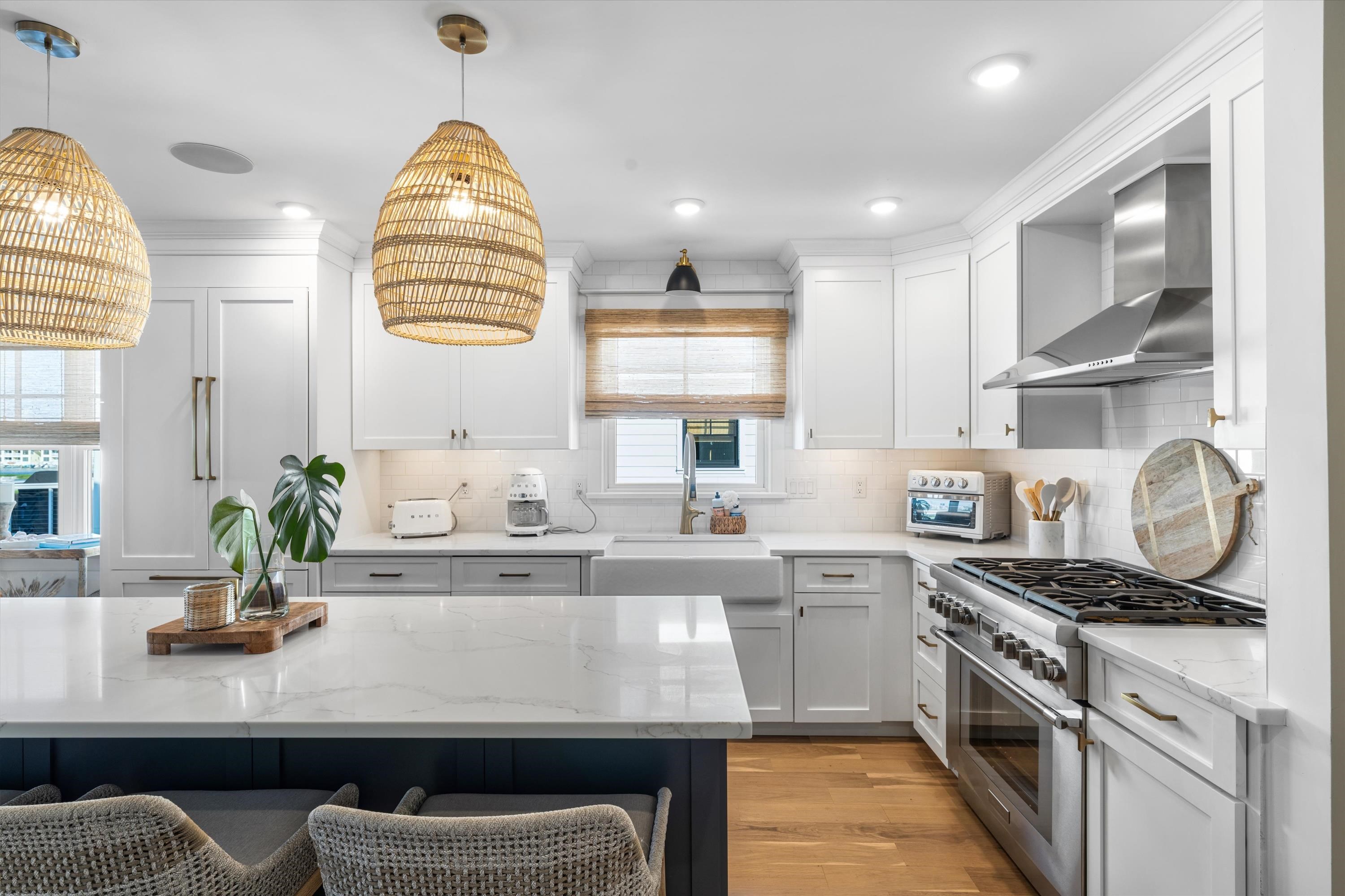 435 20th Street Unit: 435