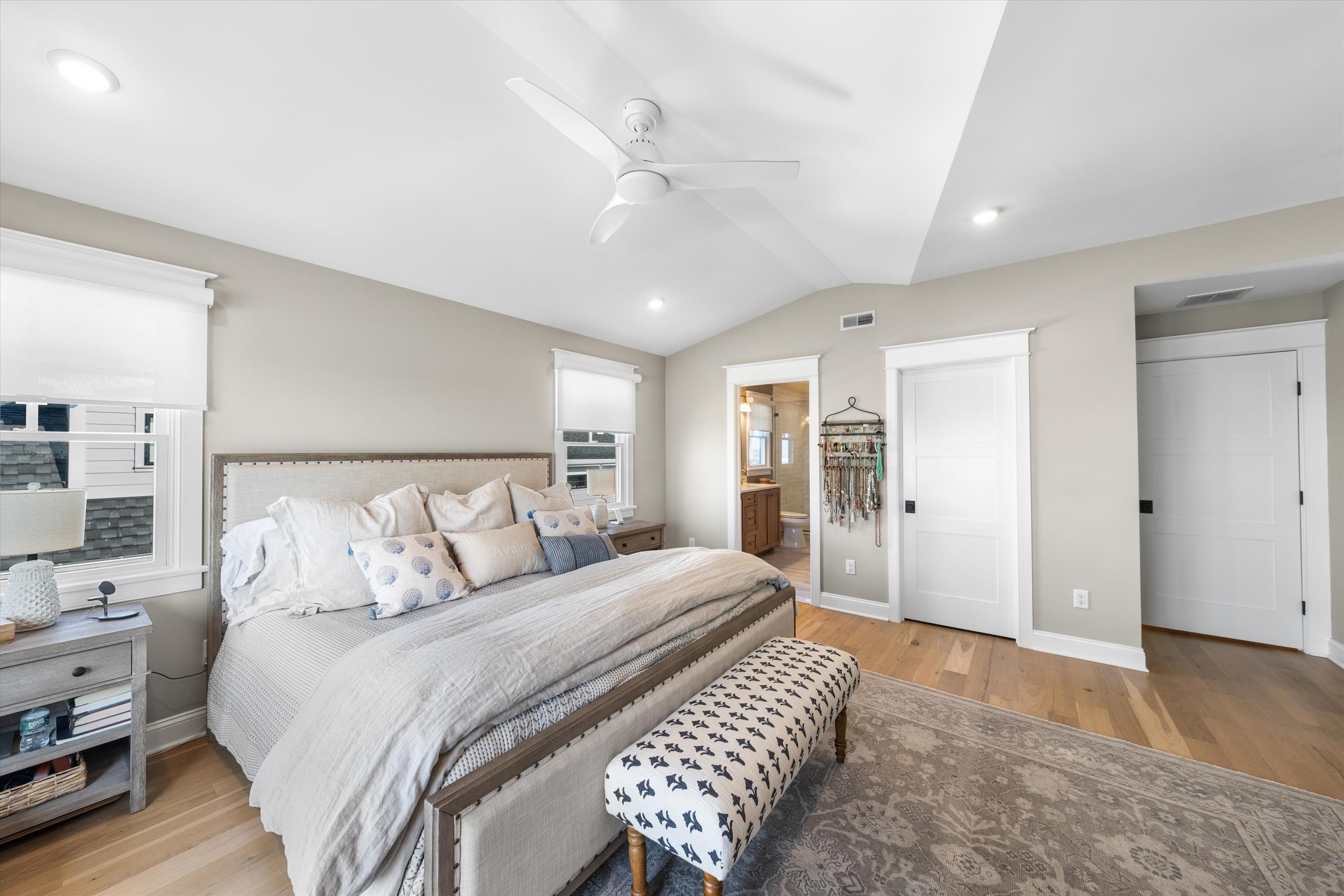 435 20th Street Unit: 435