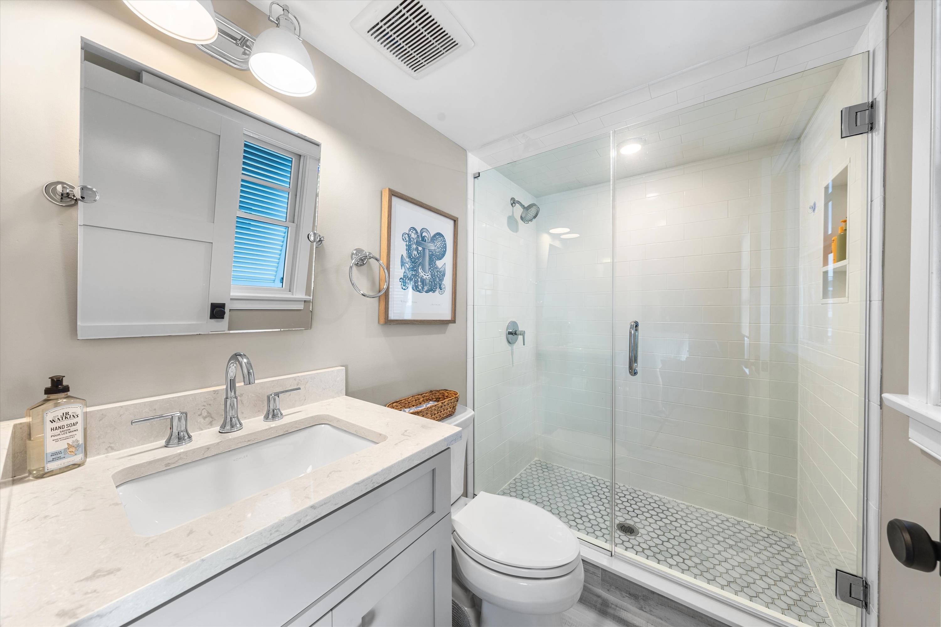 435 20th Street Unit: 435