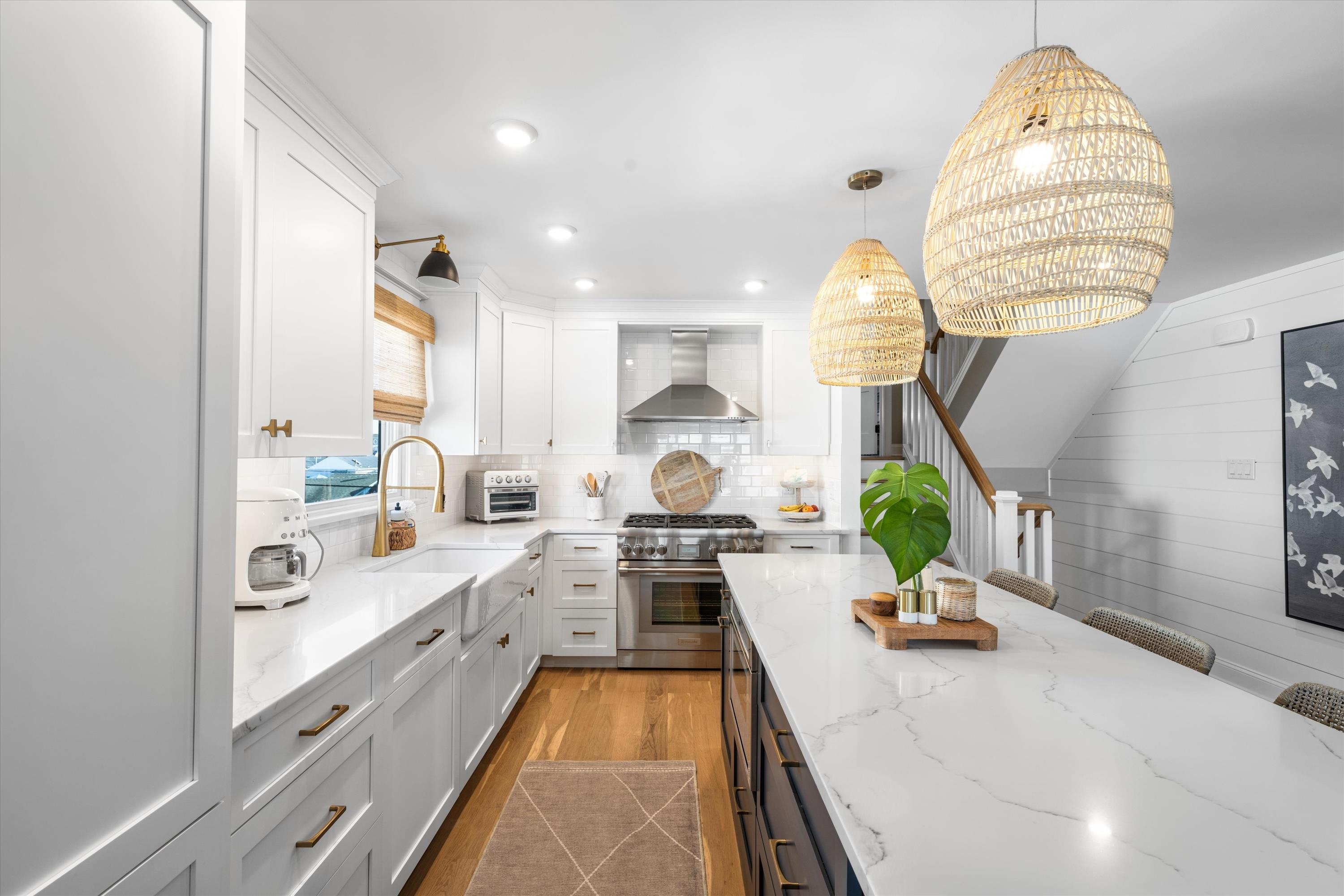 435 20th Street Unit: 435