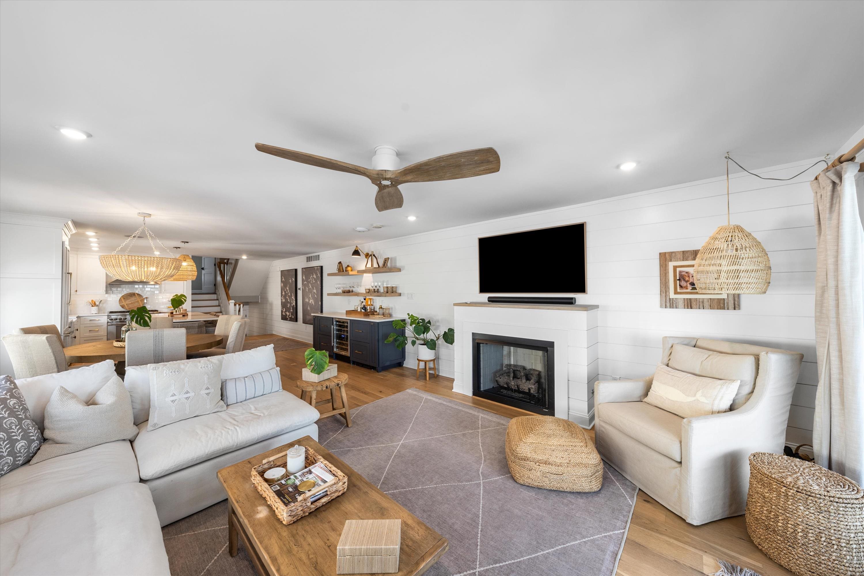 435 20th Street Unit: 435