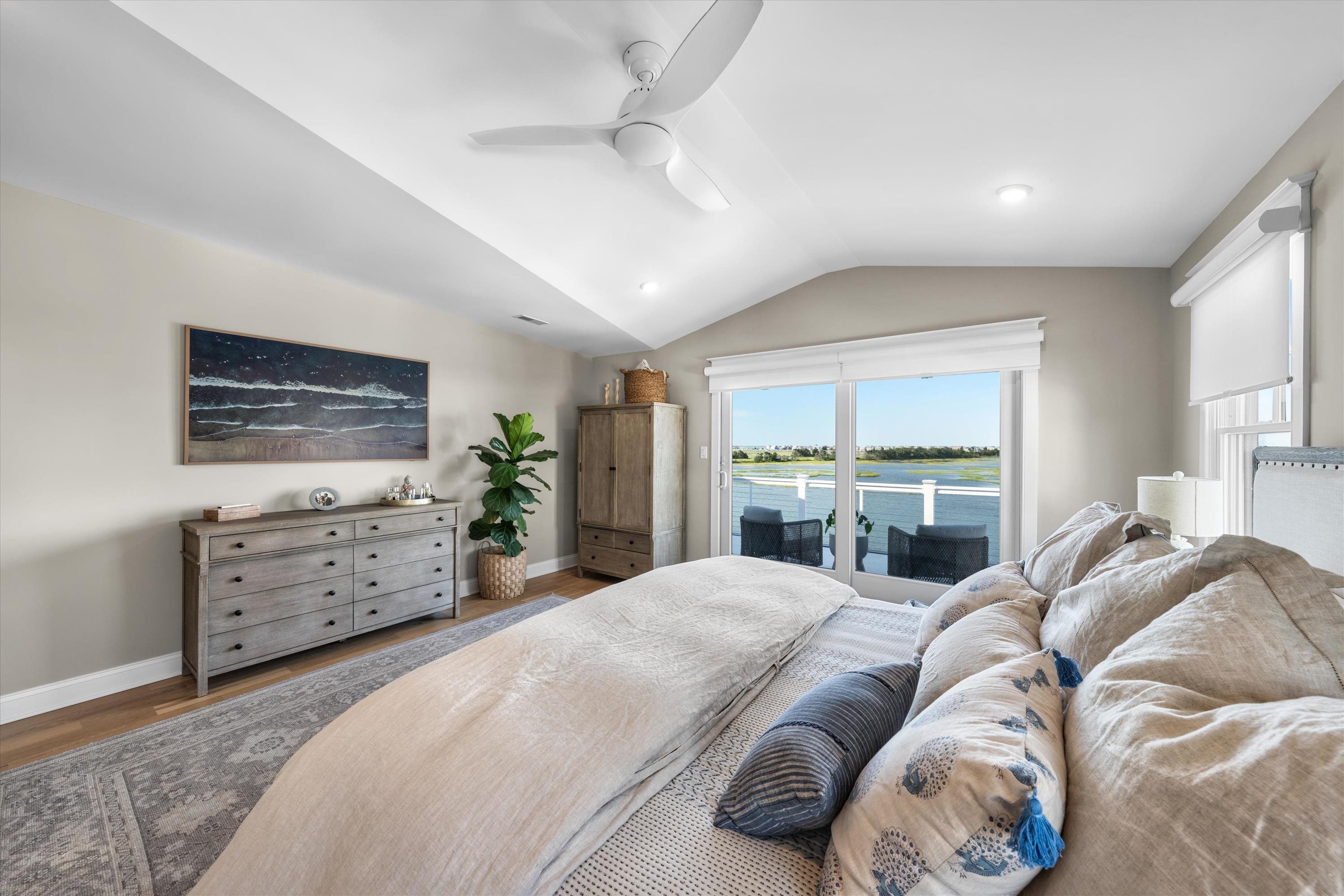 435 20th Street Unit: 435