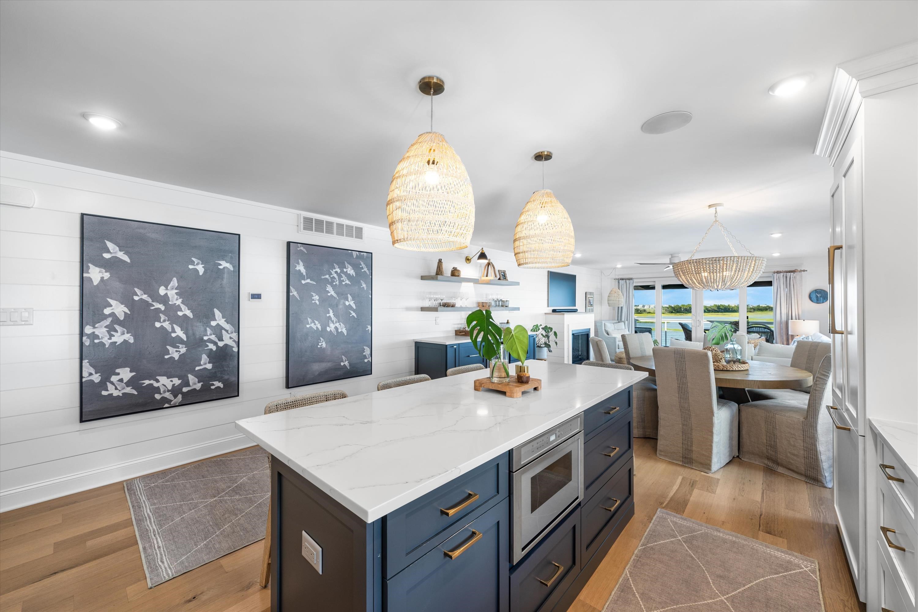 435 20th Street Unit: 435