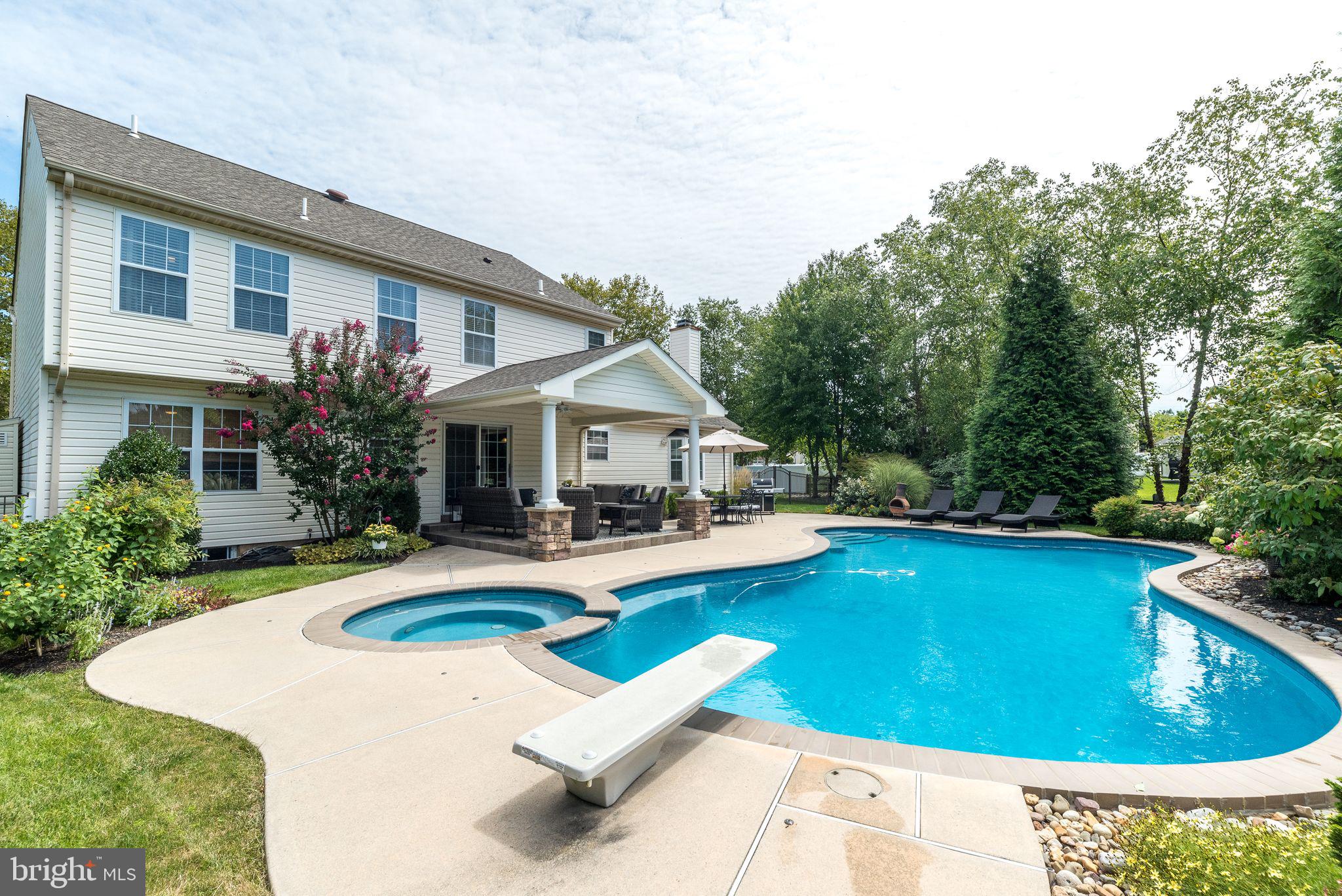 3814 Daystar DRIVE