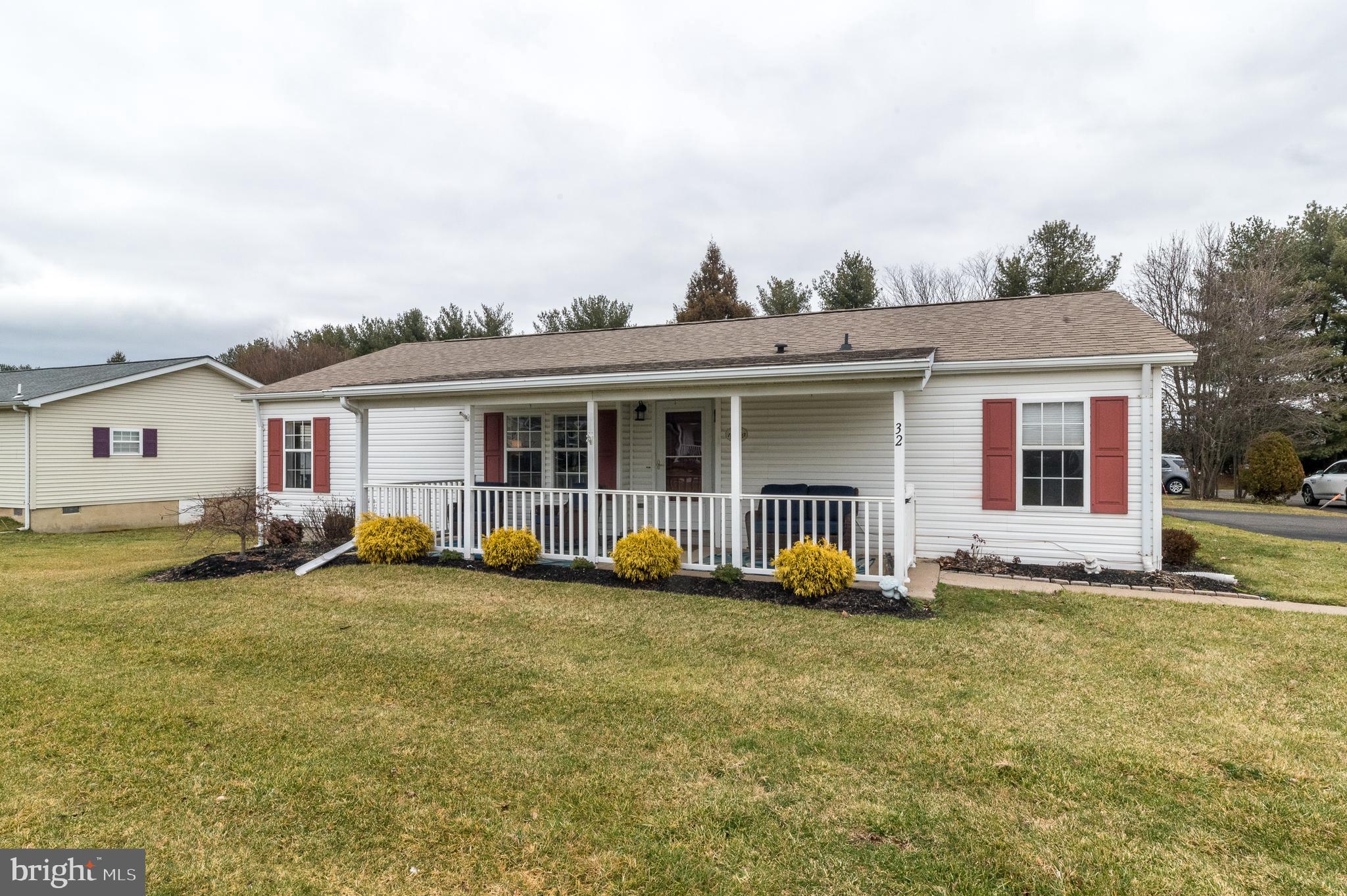32 Willow COURT