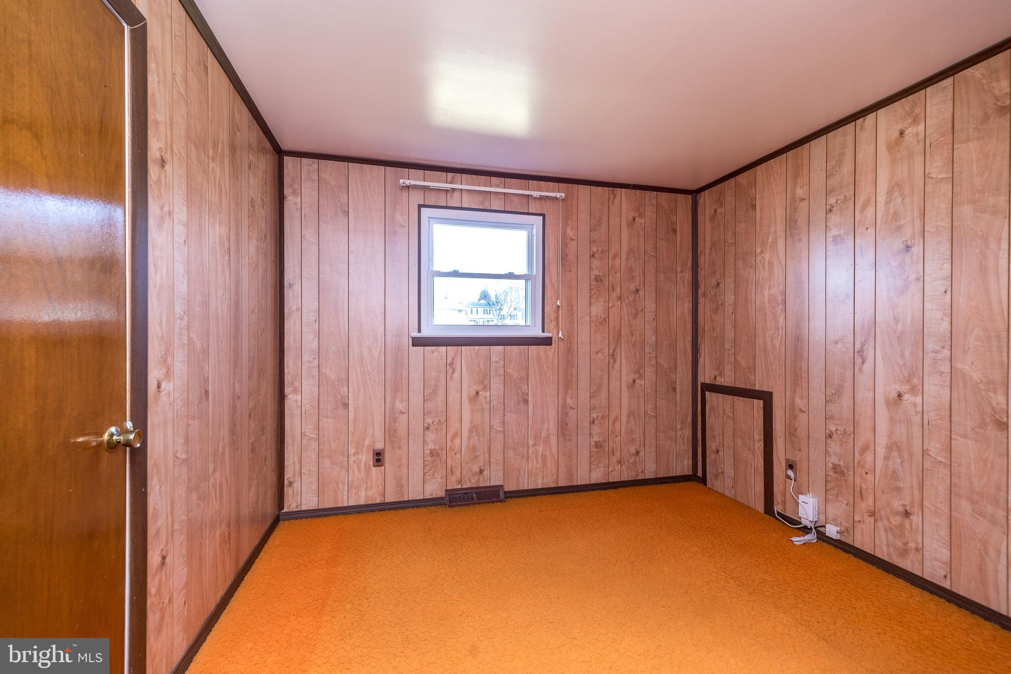441 Maple Ave