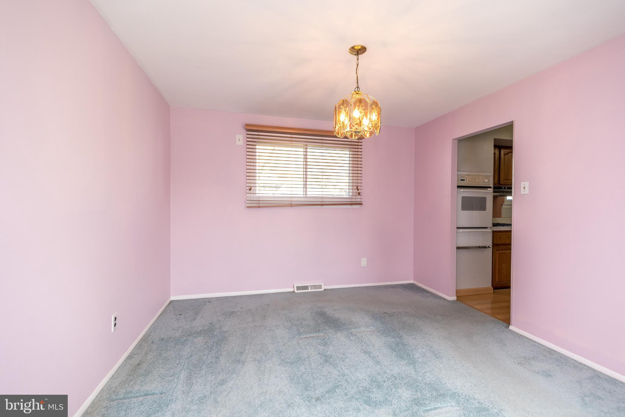 441 Maple Ave