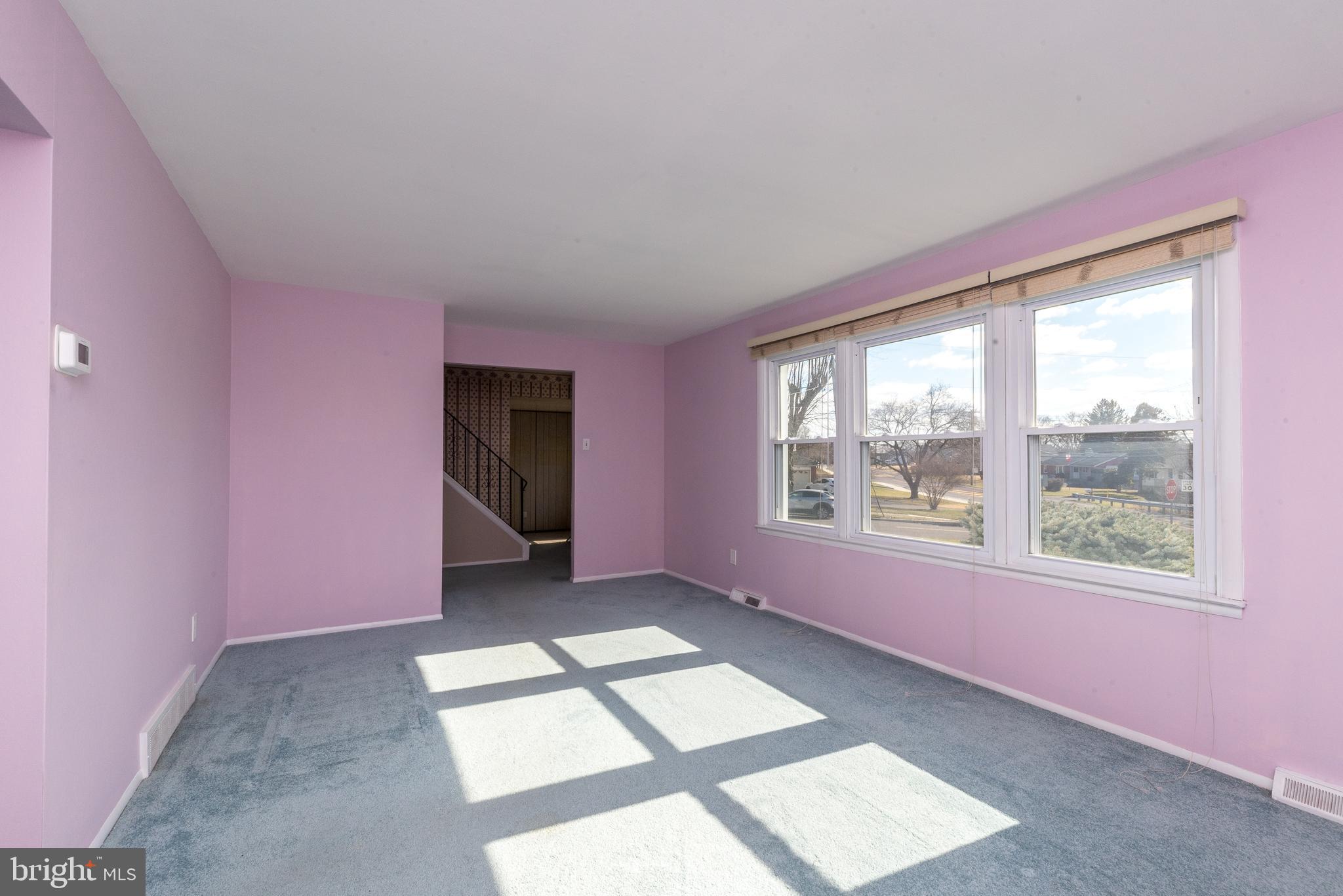 441 Maple Ave