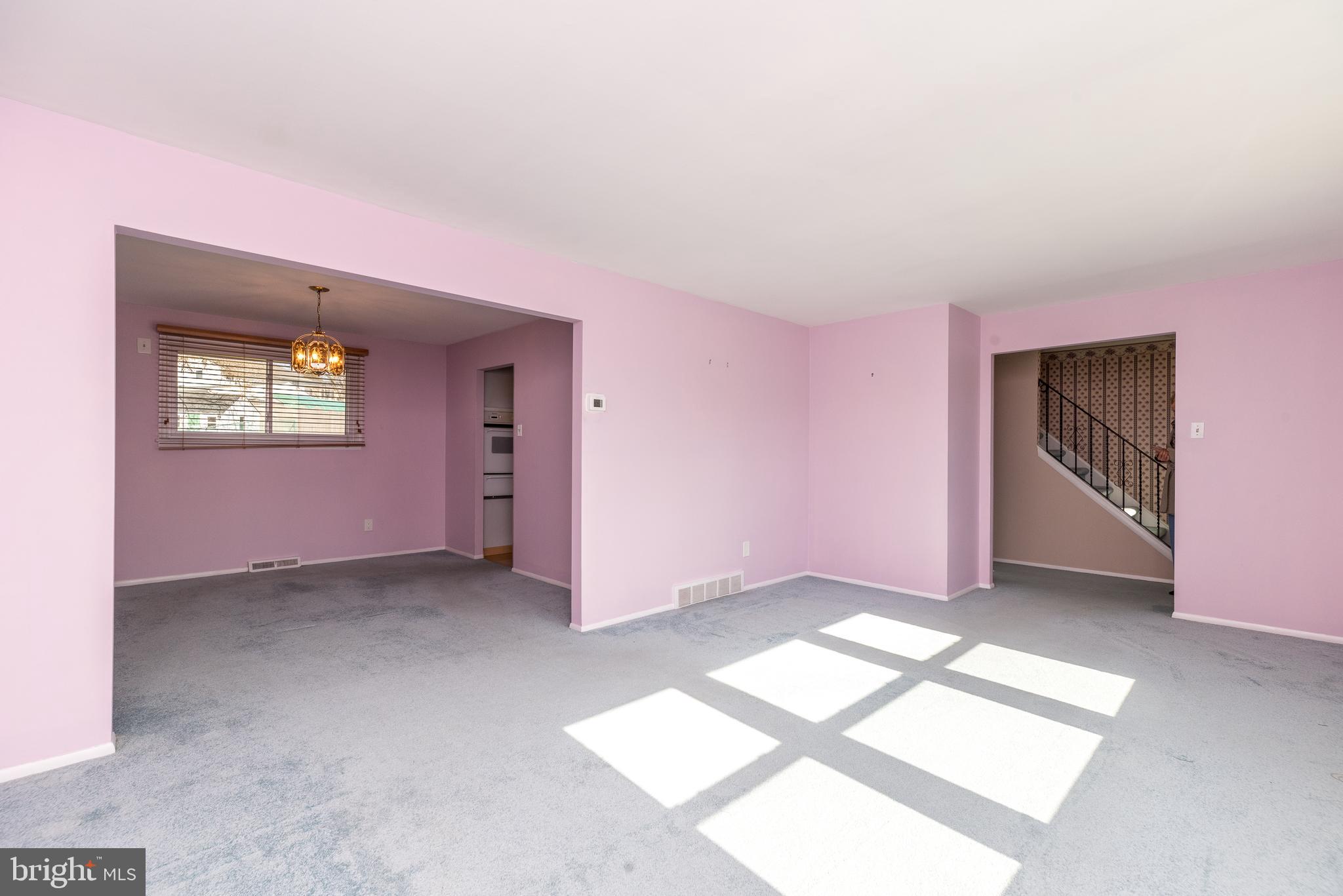 441 Maple Ave