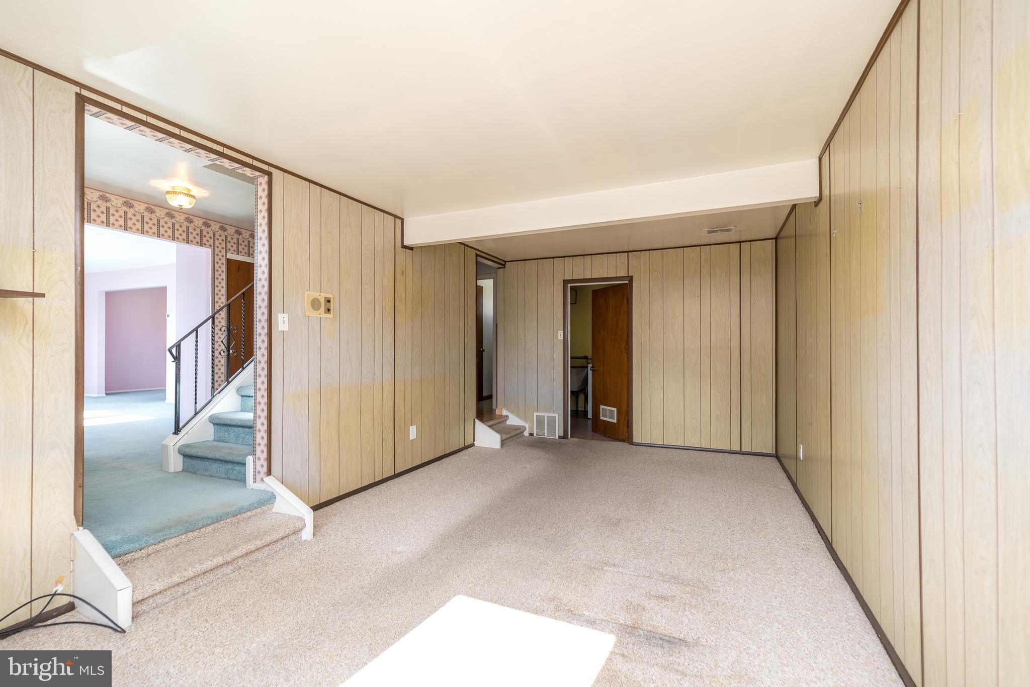 441 Maple Ave