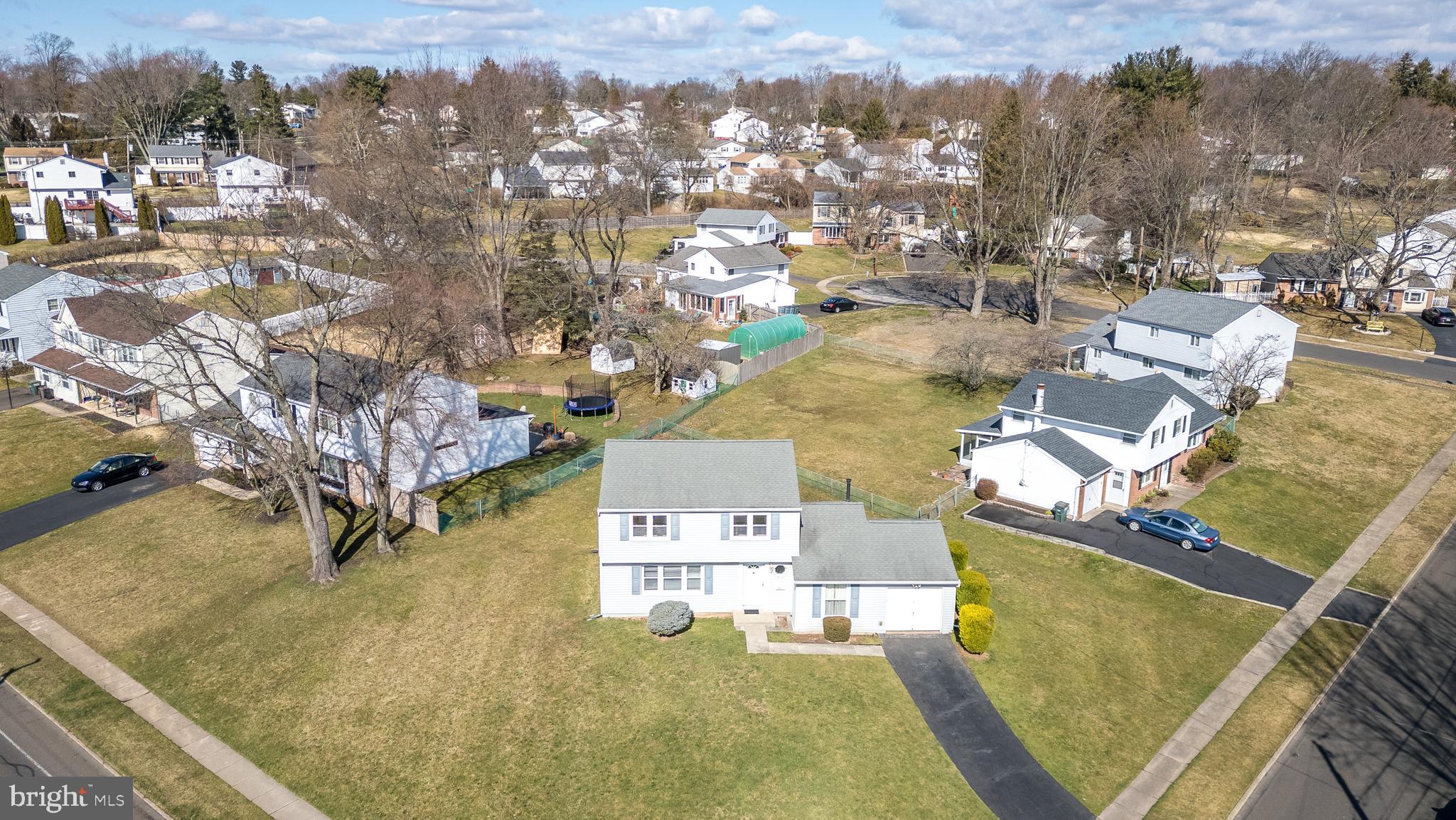 441 Maple Ave