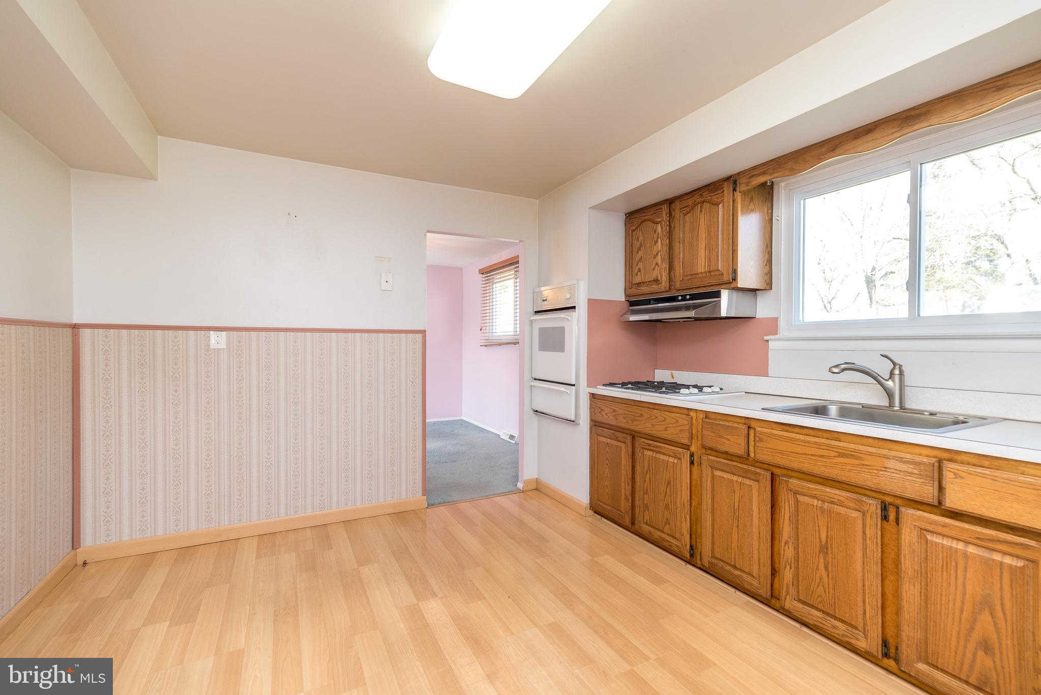 441 Maple Ave
