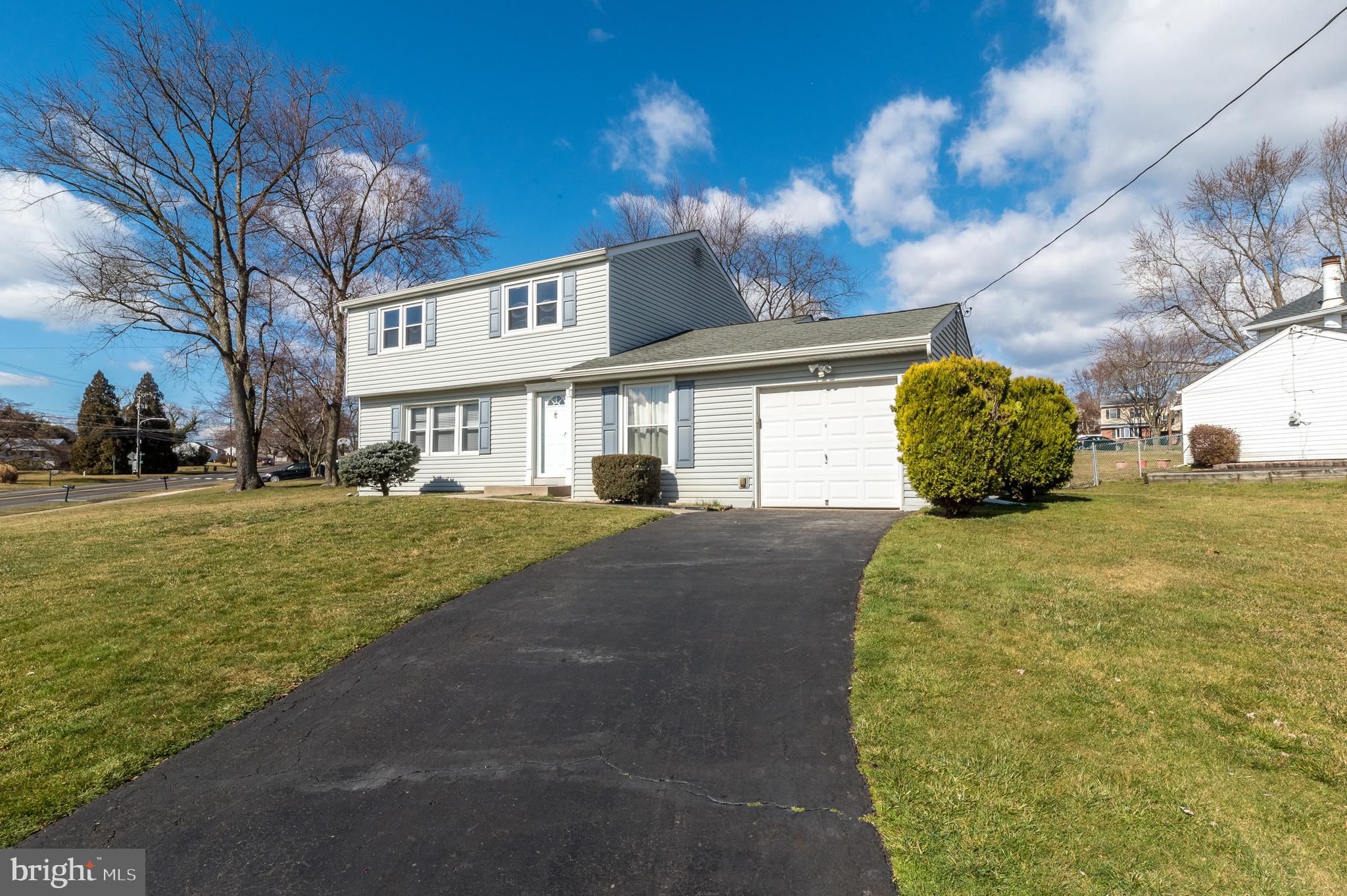 441 Maple Ave