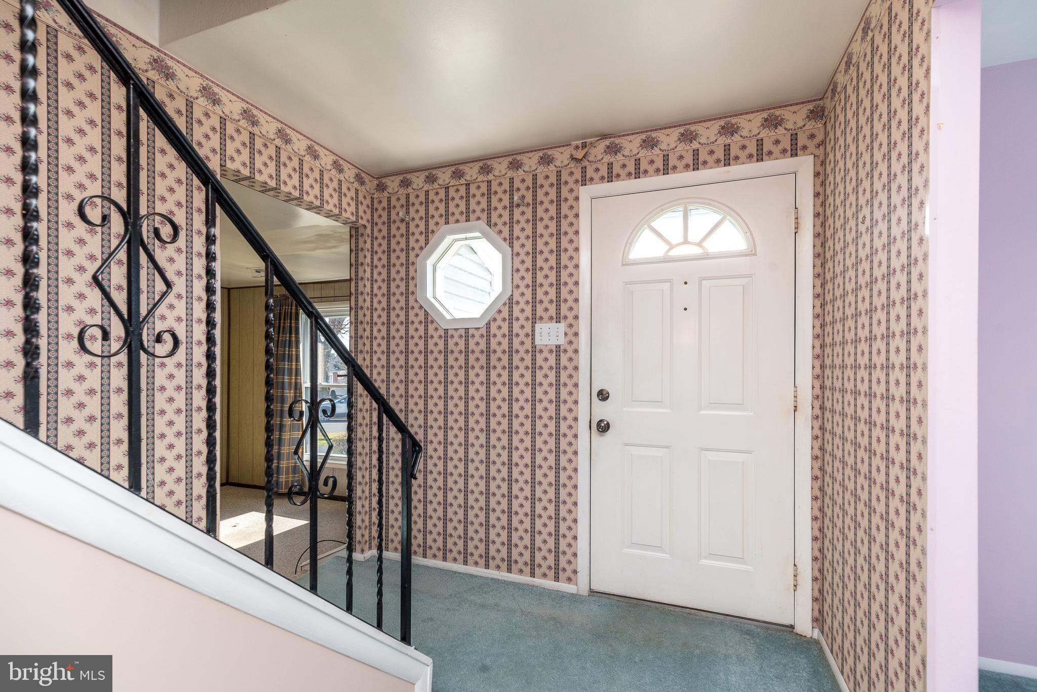 441 Maple Ave