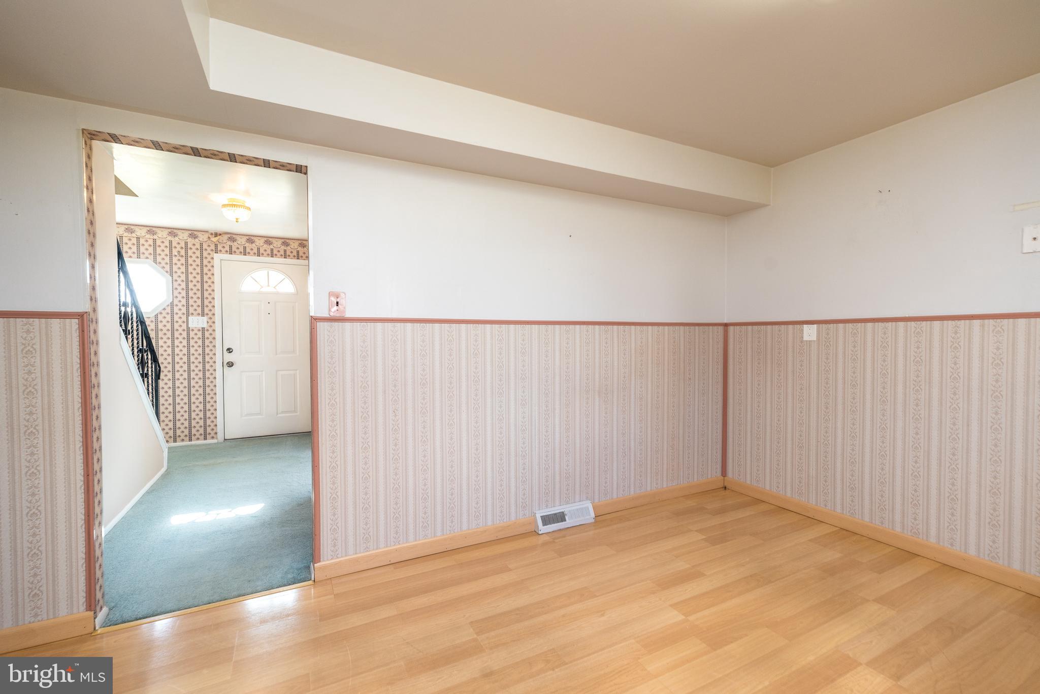 441 Maple Ave