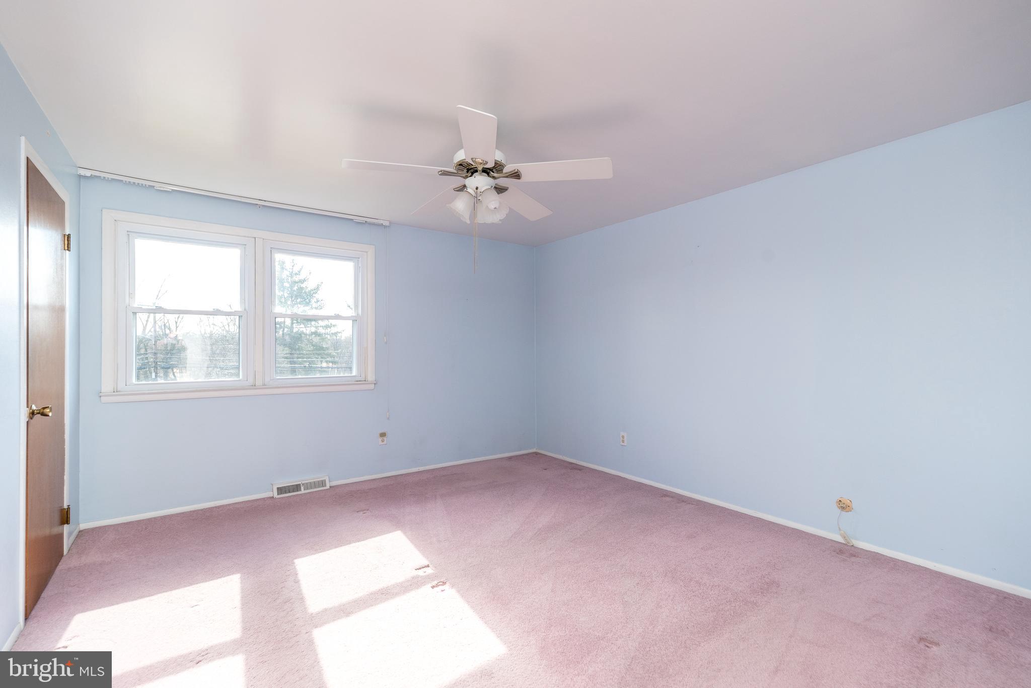 441 Maple Ave