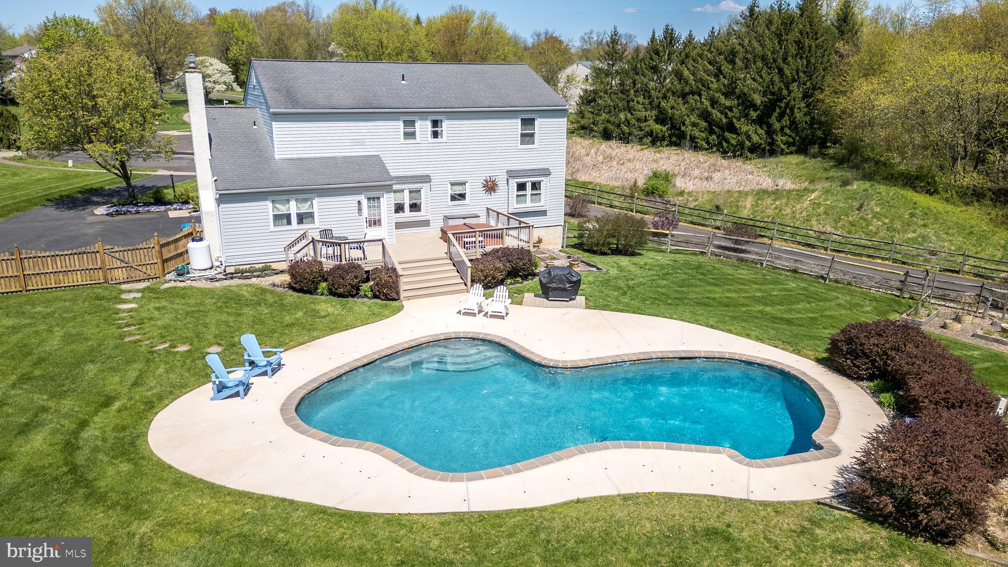 16 Marshall Cir