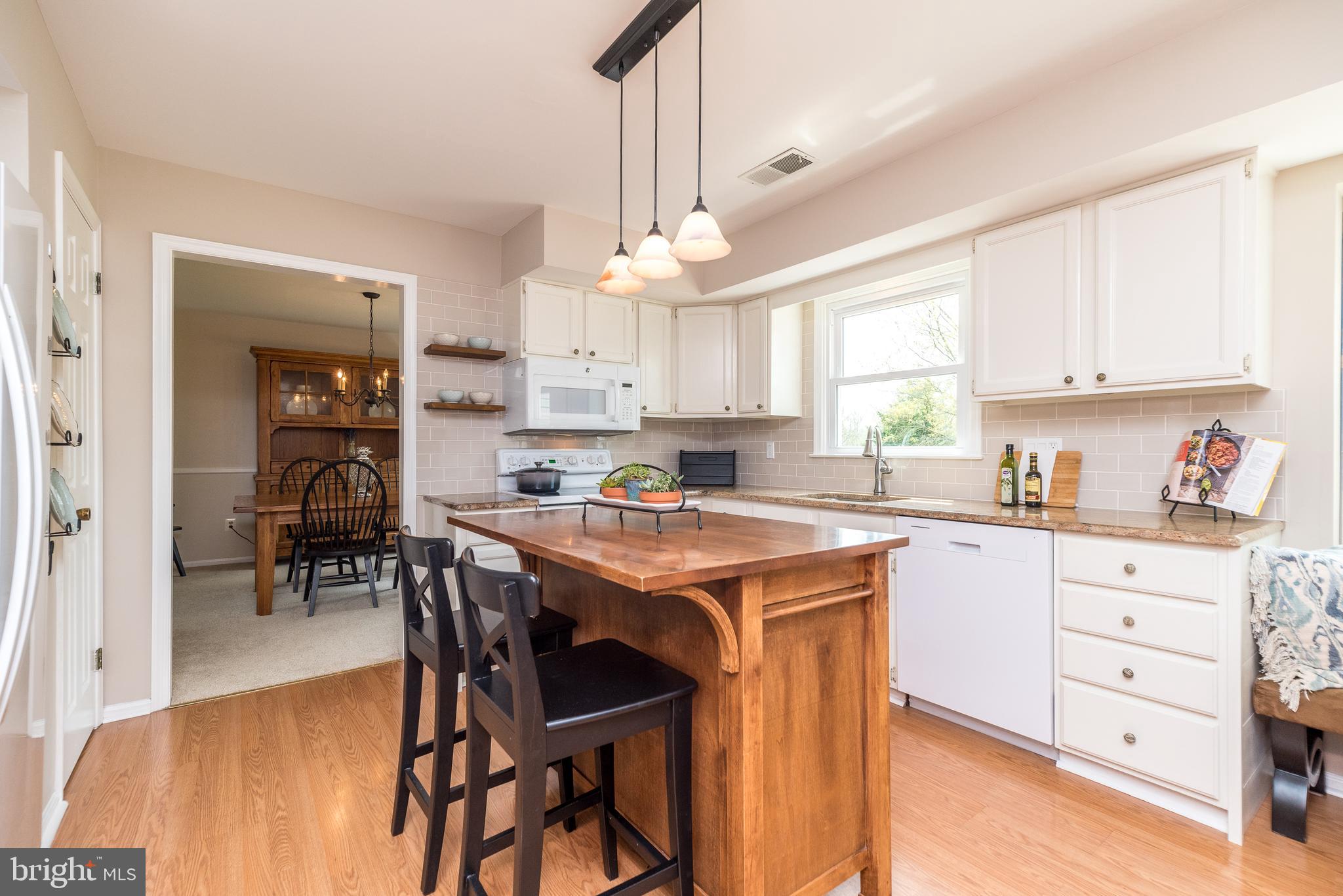 16 Marshall Cir