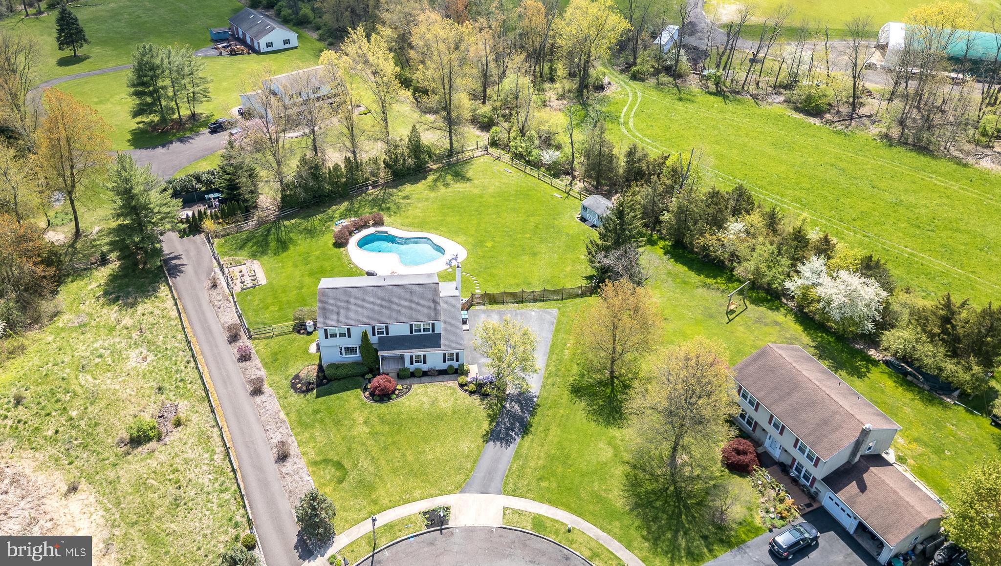 16 Marshall Cir